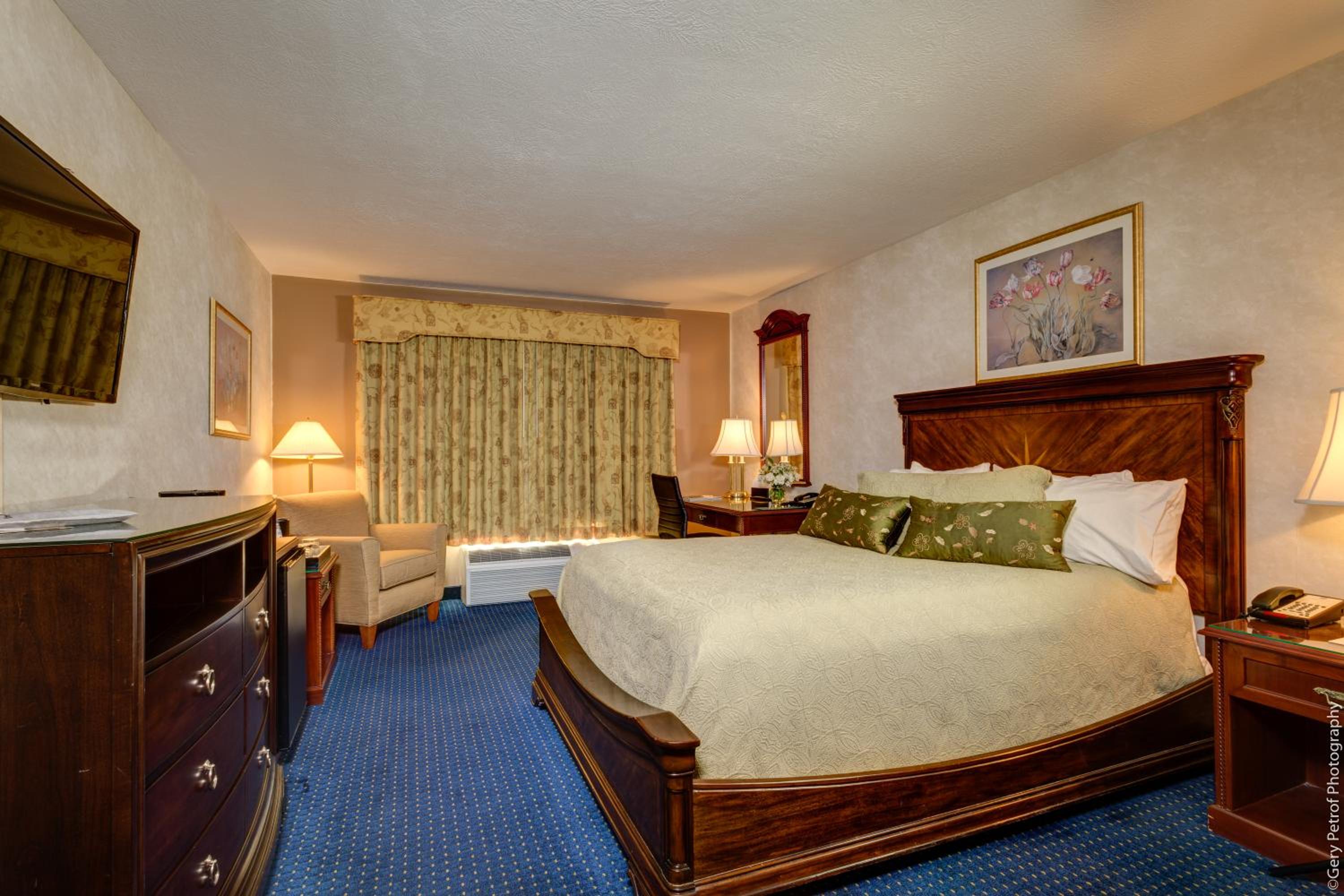 Executive Queen Room - Non-Smoking - Photo 2