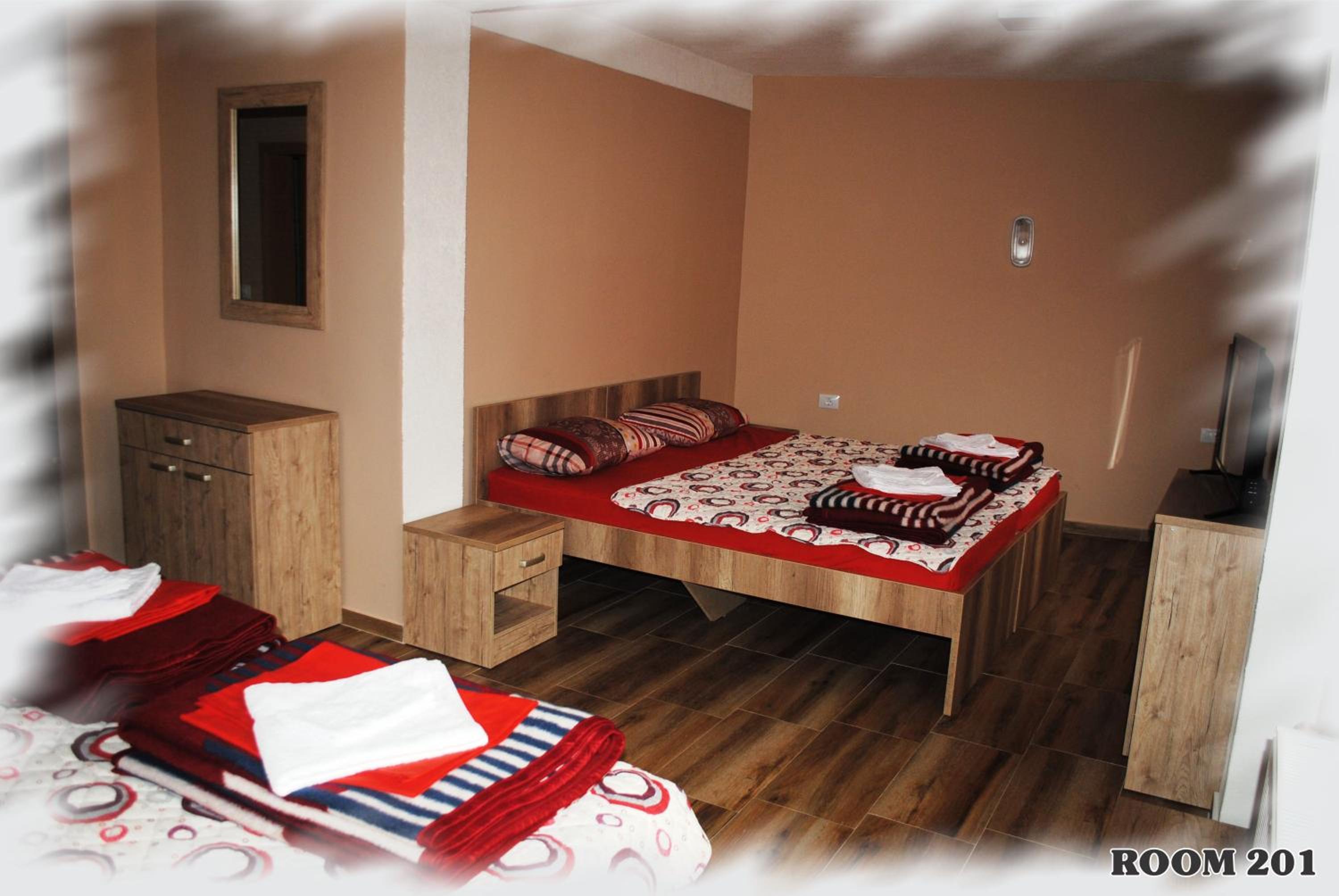 Quadruple Room with Mountain View photo 2