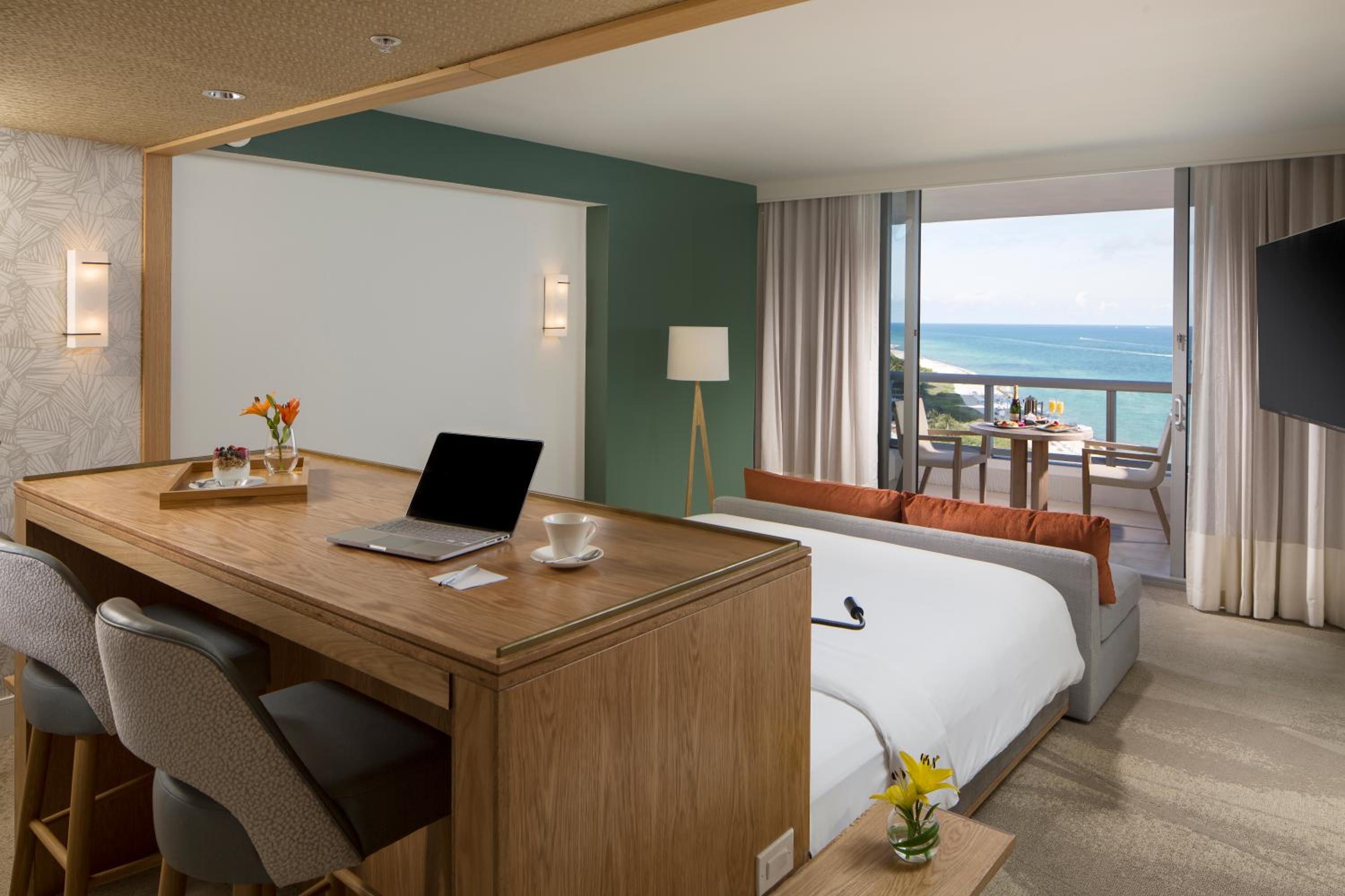 Ocean View Junior Suite King with Balcony - Photo 1