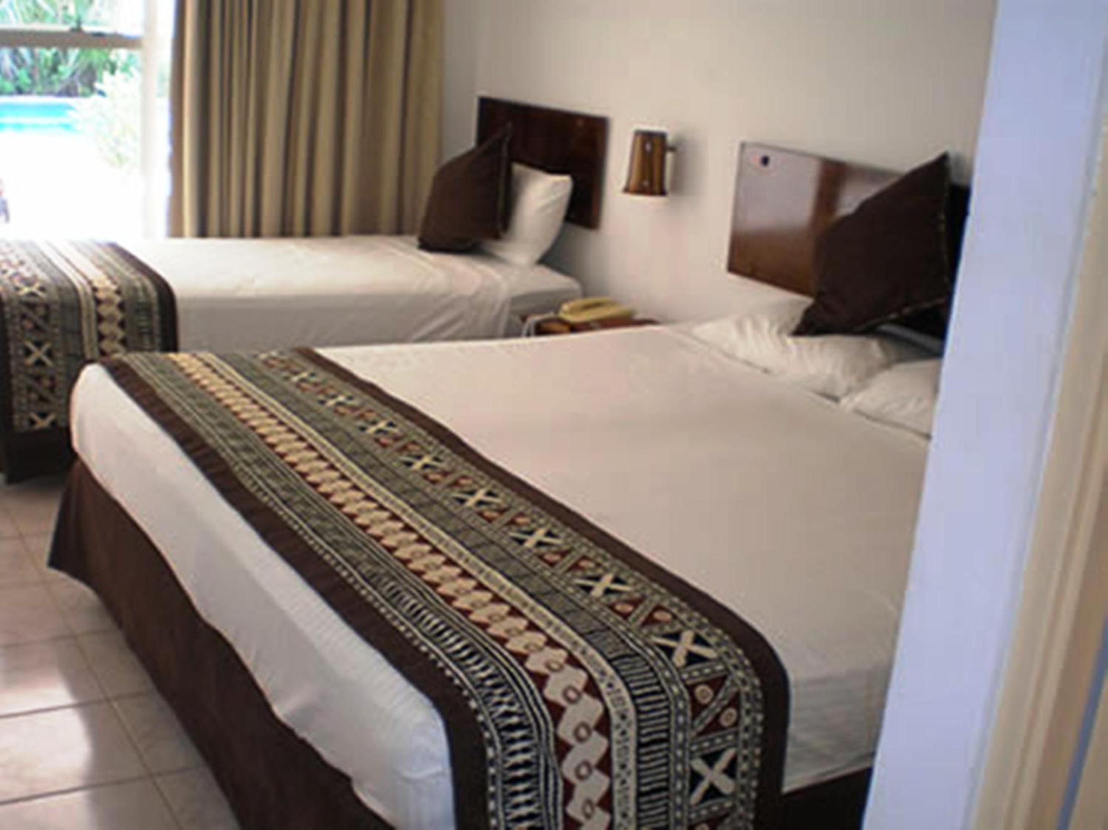 Deluxe Room - Poolside photo 4