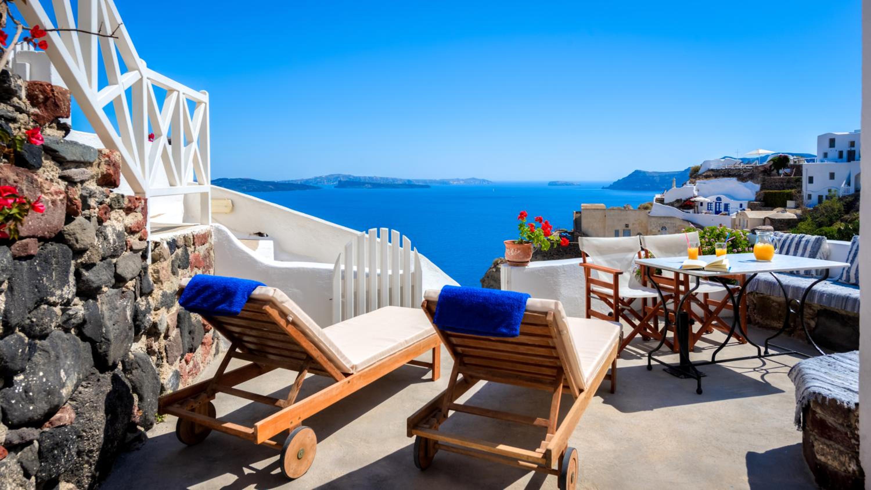 Family Villa with Caldera View photo 3