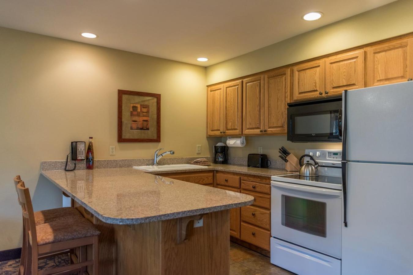 Two-Bedroom Suite photo 2