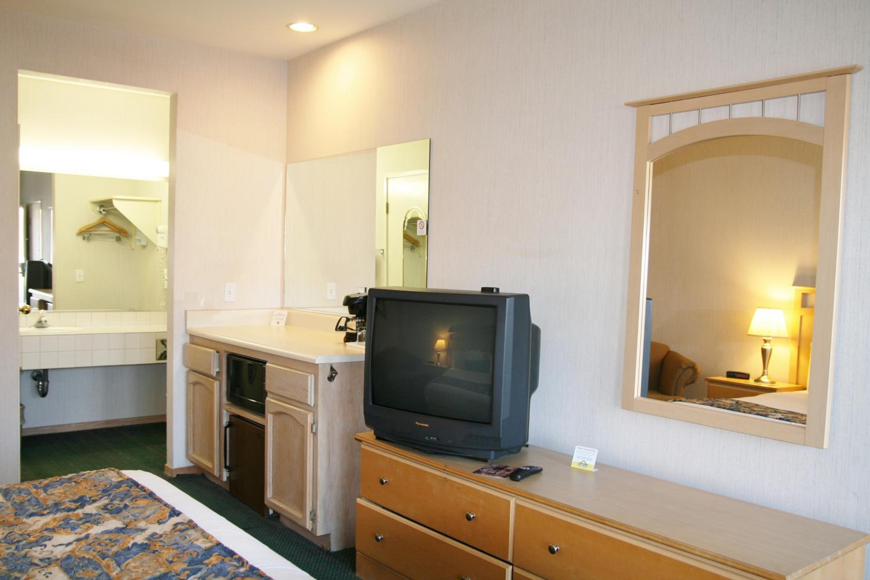 Queen Room - Photo 5