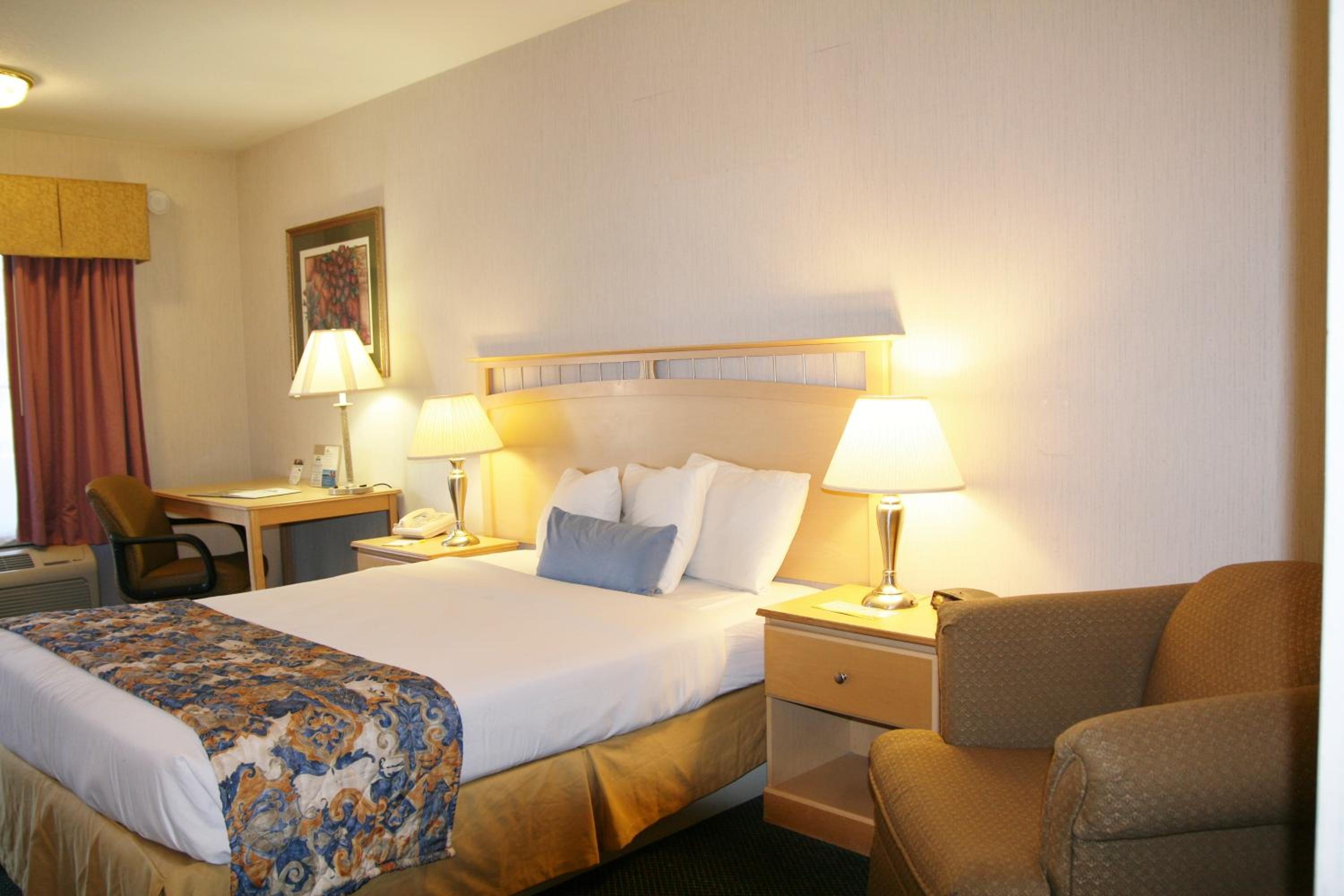 Queen Room - Photo 7