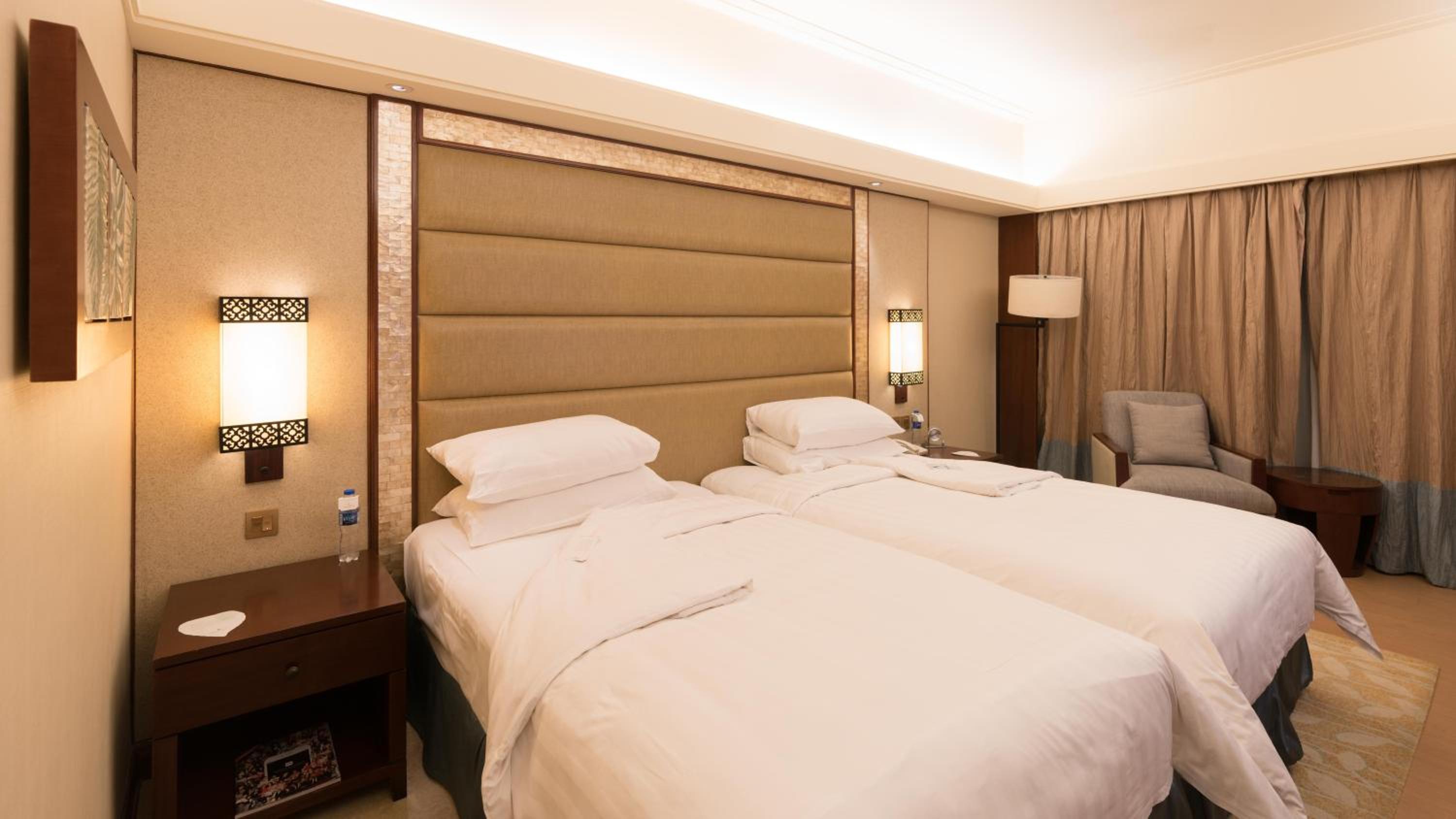 Deluxe Twin Room (Main Wing) - Photo 5