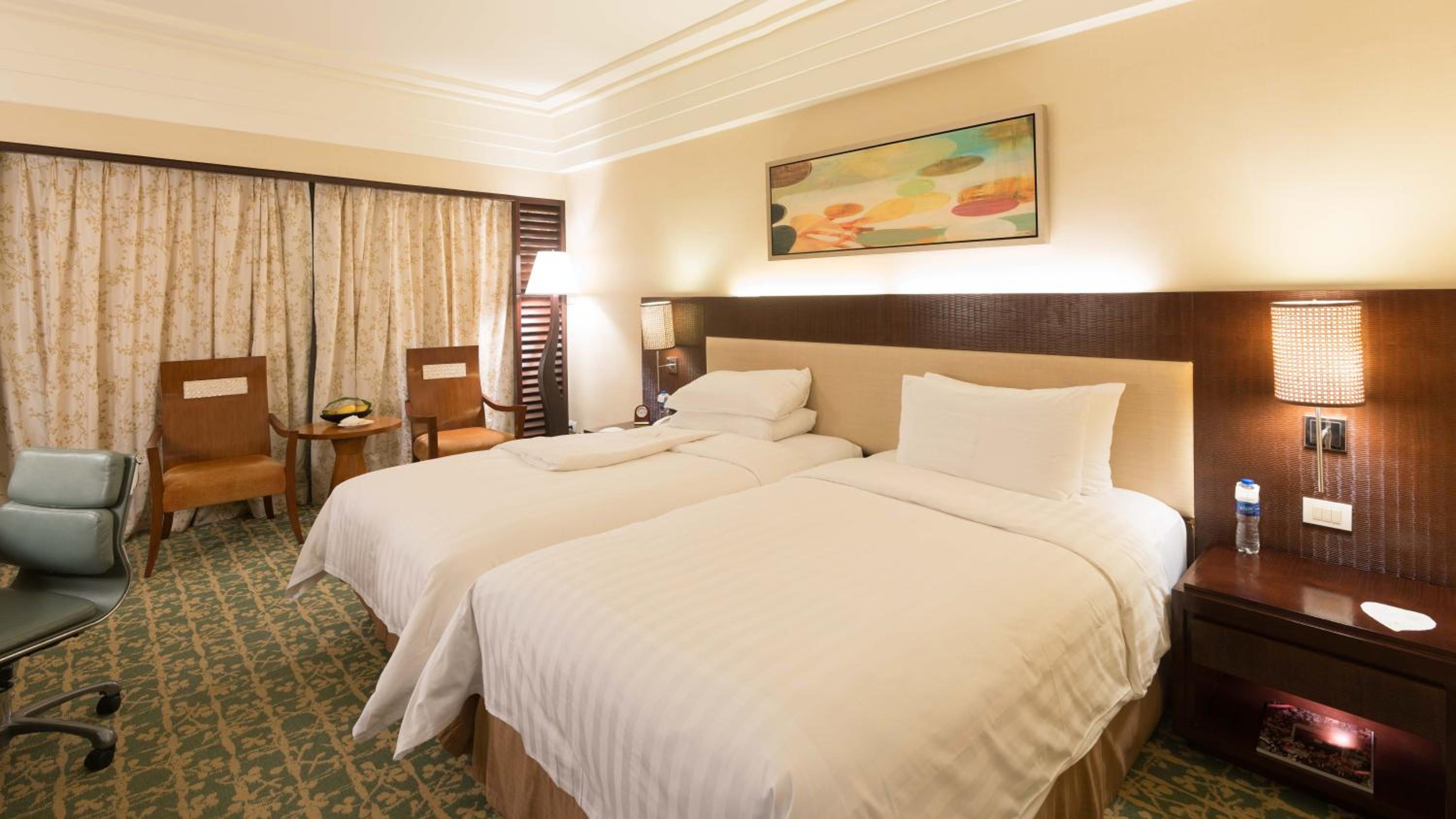 Premier Twin Room (Ocean Wing) - Photo 3