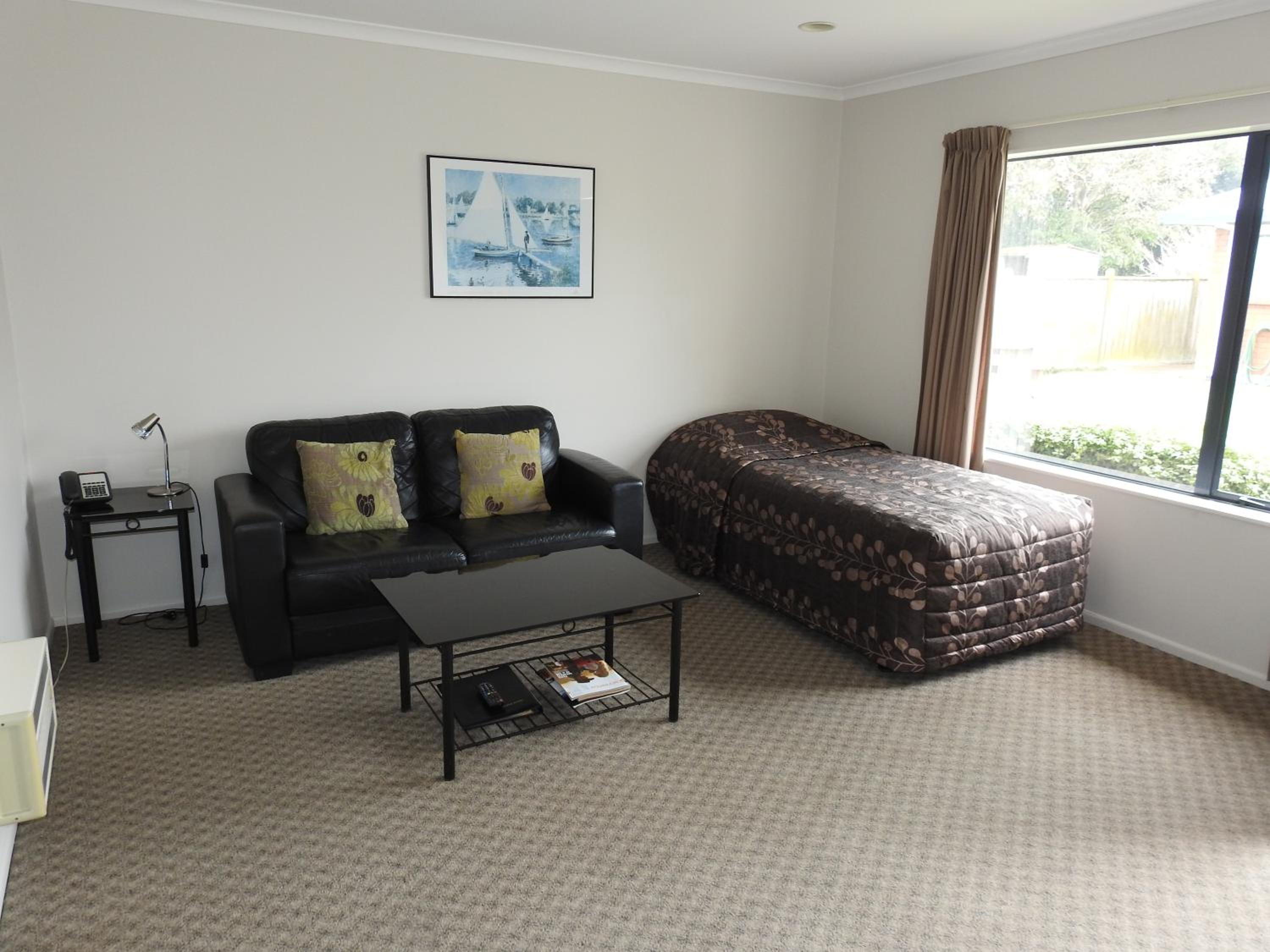 One-Bedroom Apartment (3 Adults) photo 1