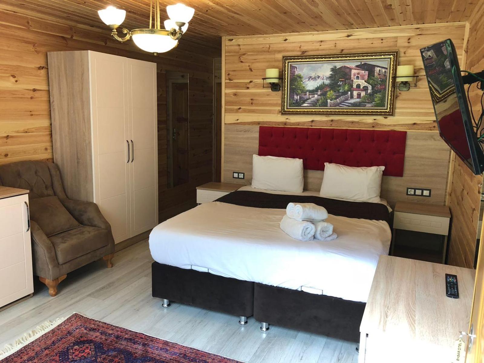 Double Room with Mountain View - Photo 3