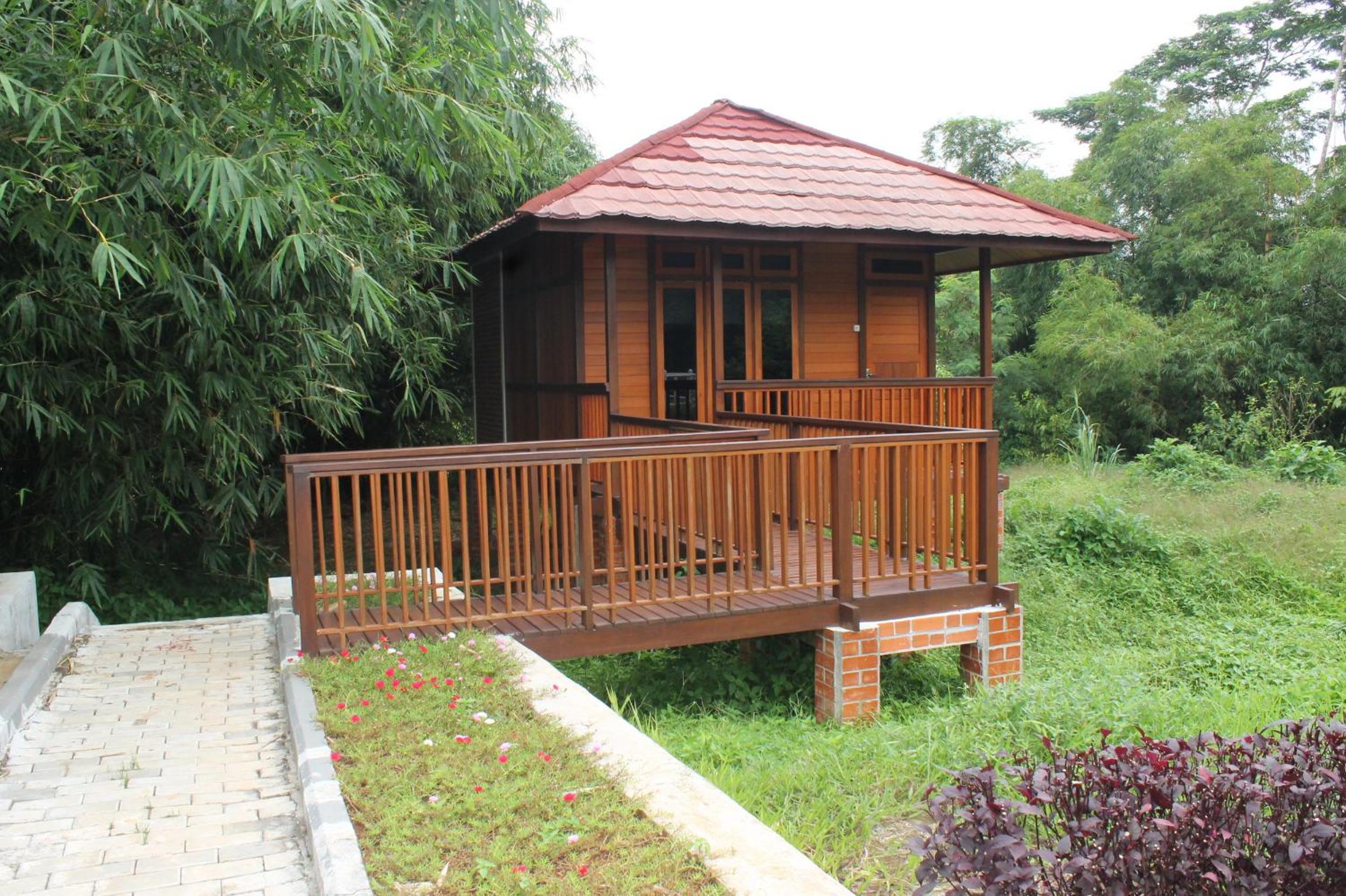 One-Bedroom Bungalow - Photo 4