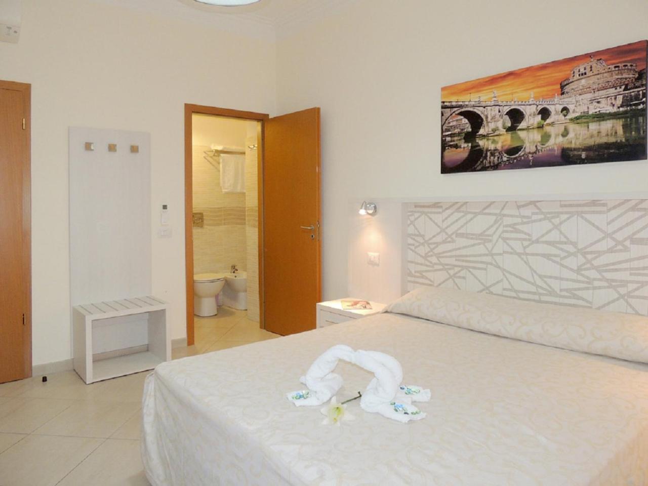 Double or Twin Room - Separate Building photo 3