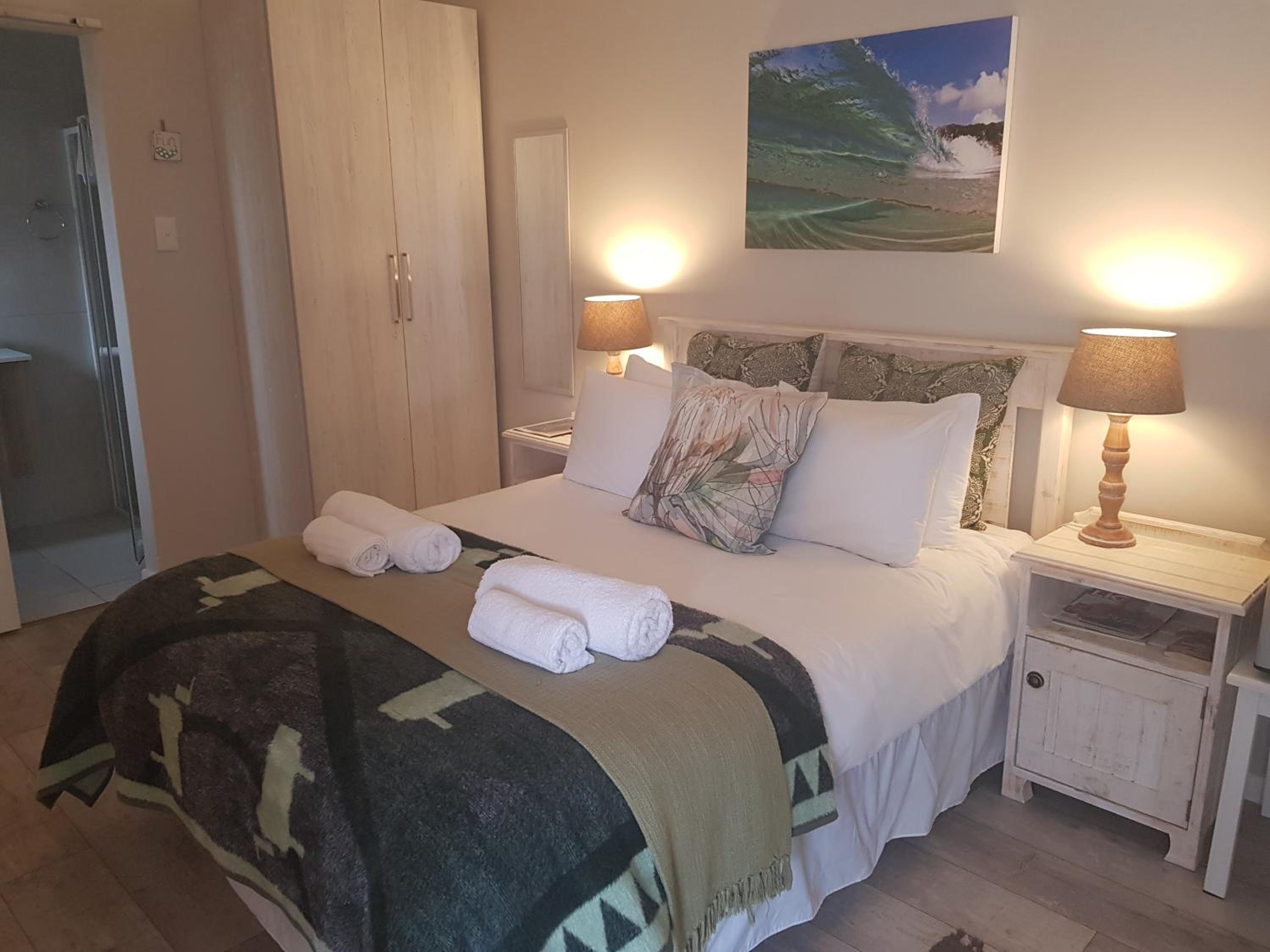 Deluxe Double Room with Shower photo 3