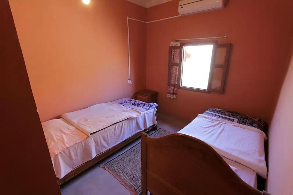 Double Room with Air Conditioning - Photo 4