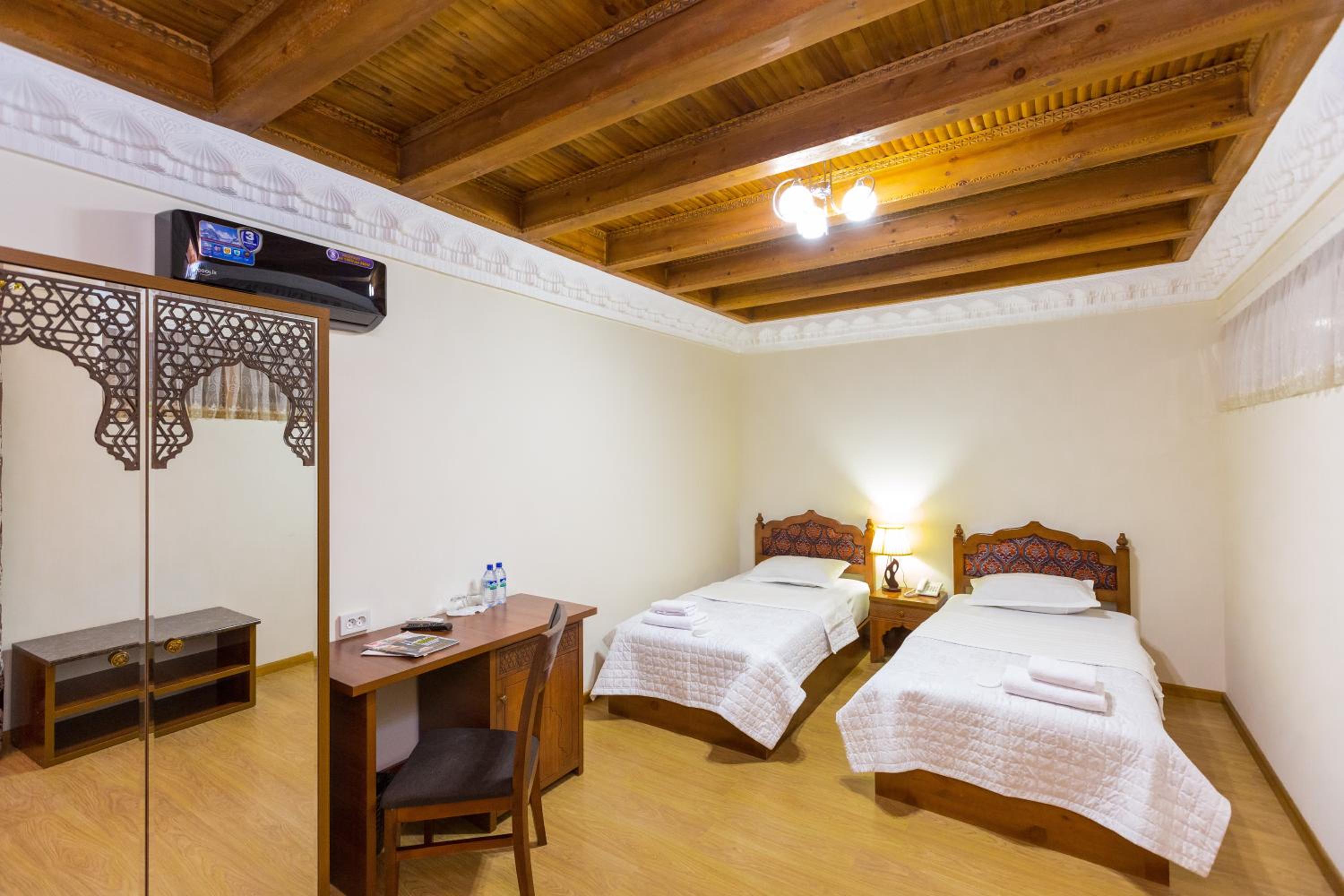 Double or Twin Room - Photo 8