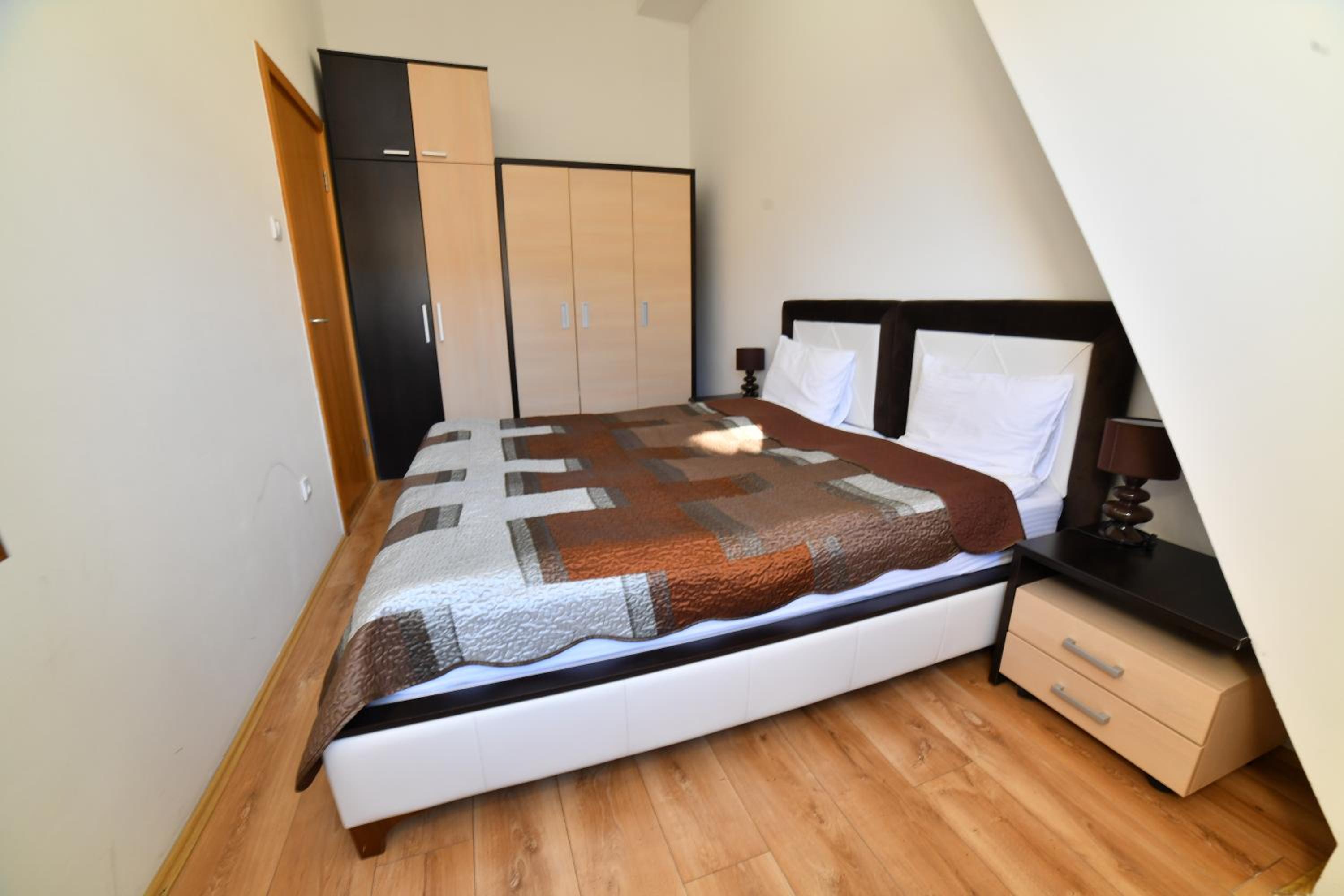 One-Bedroom Apartment with Terrace and Mountain View
