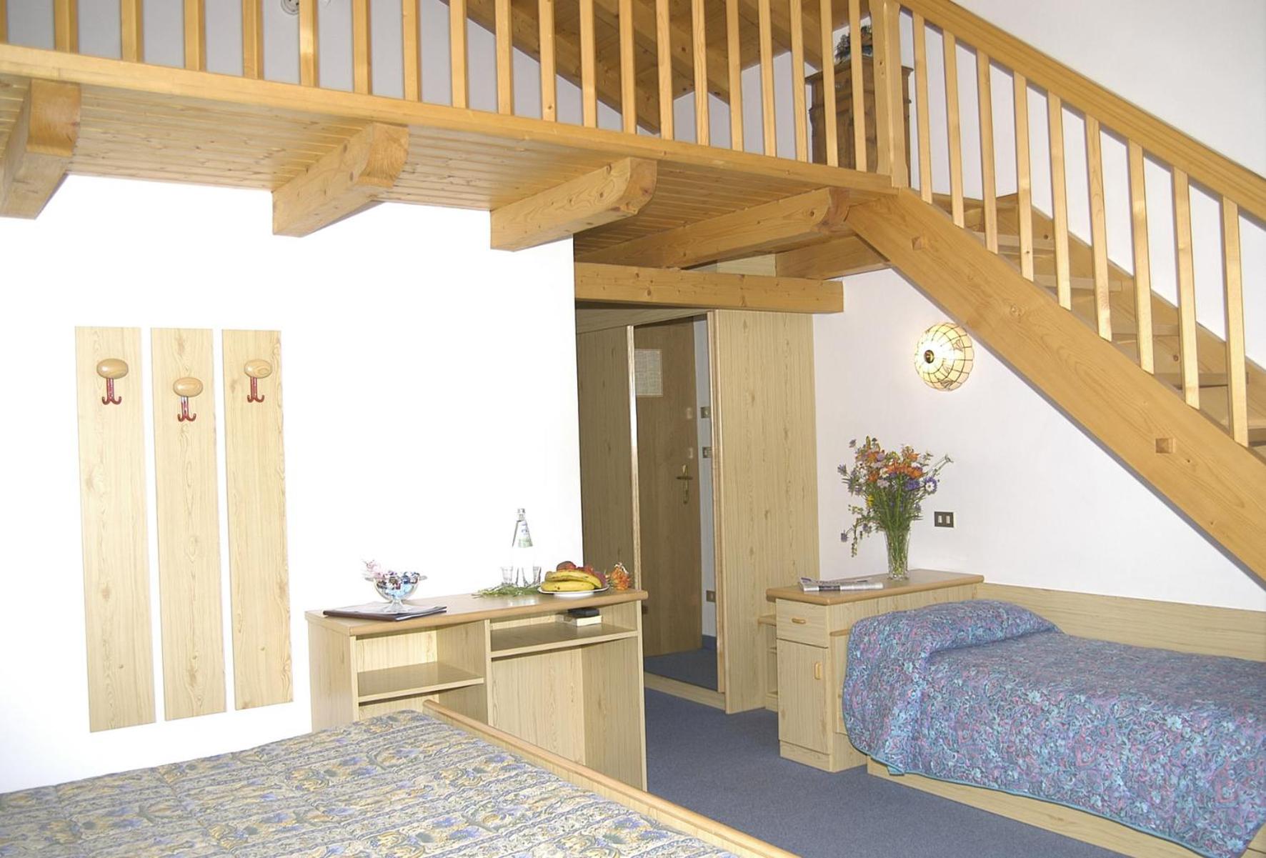 Quadruple Room - Photo 1