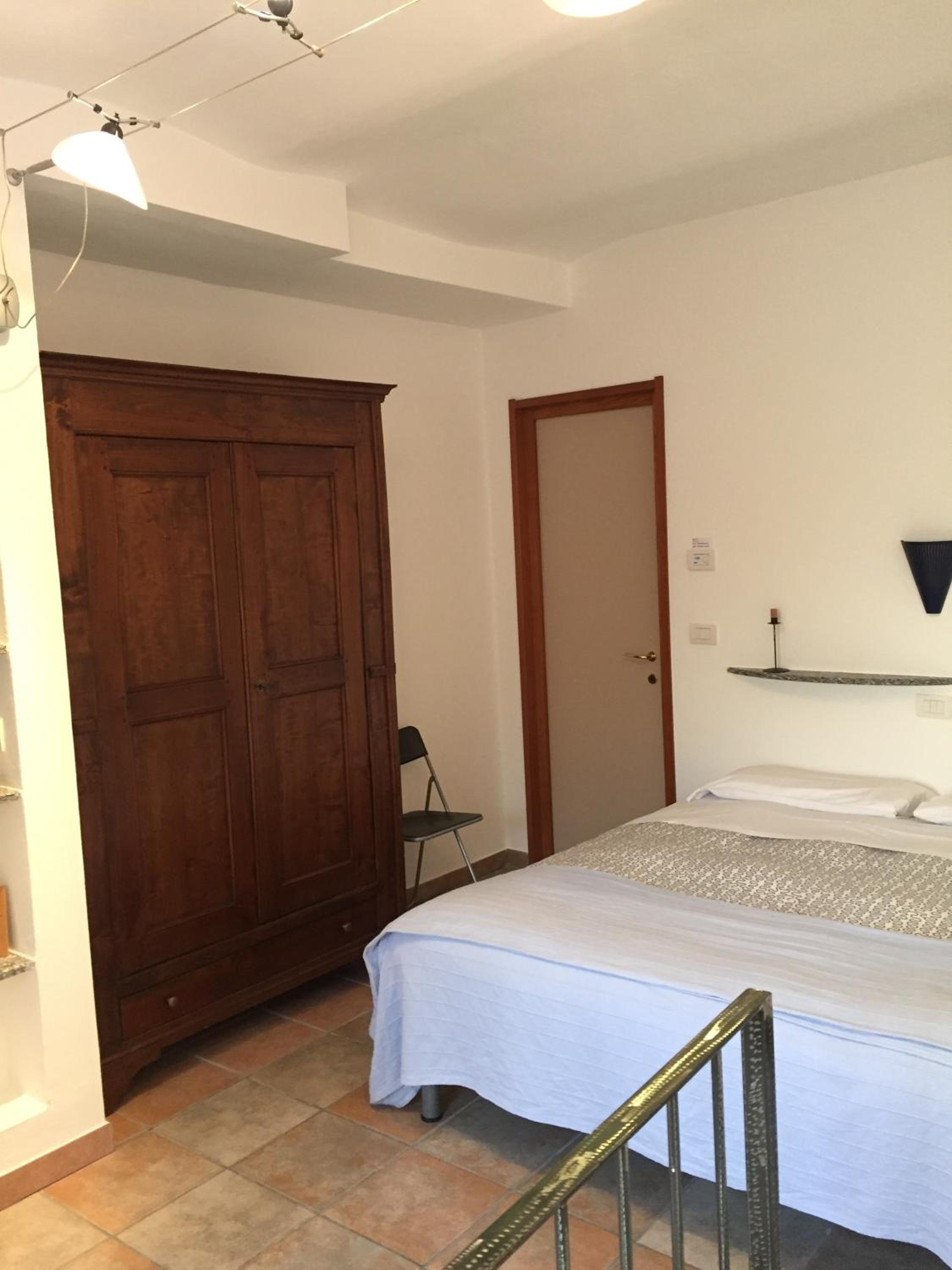 Triple Room - Photo 9