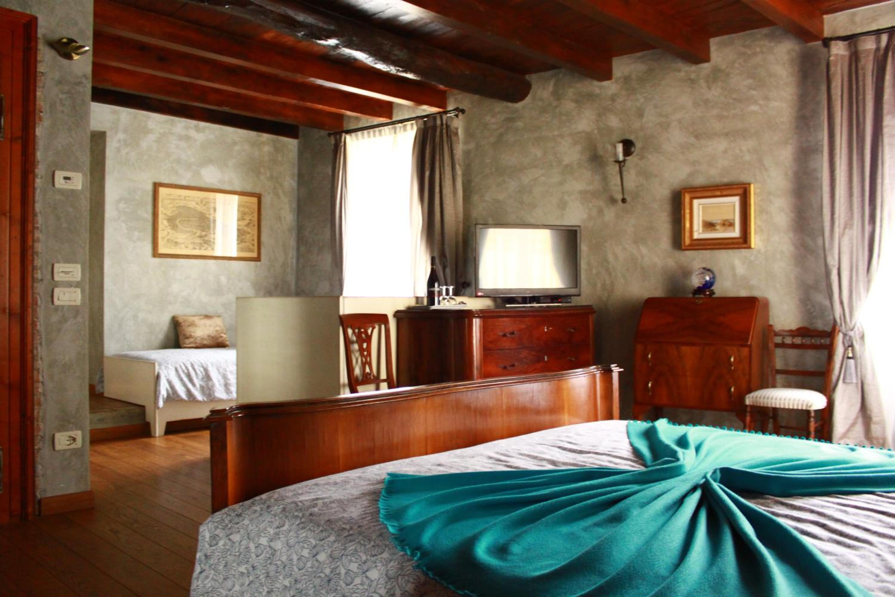 Superior Double Room - Photo 9