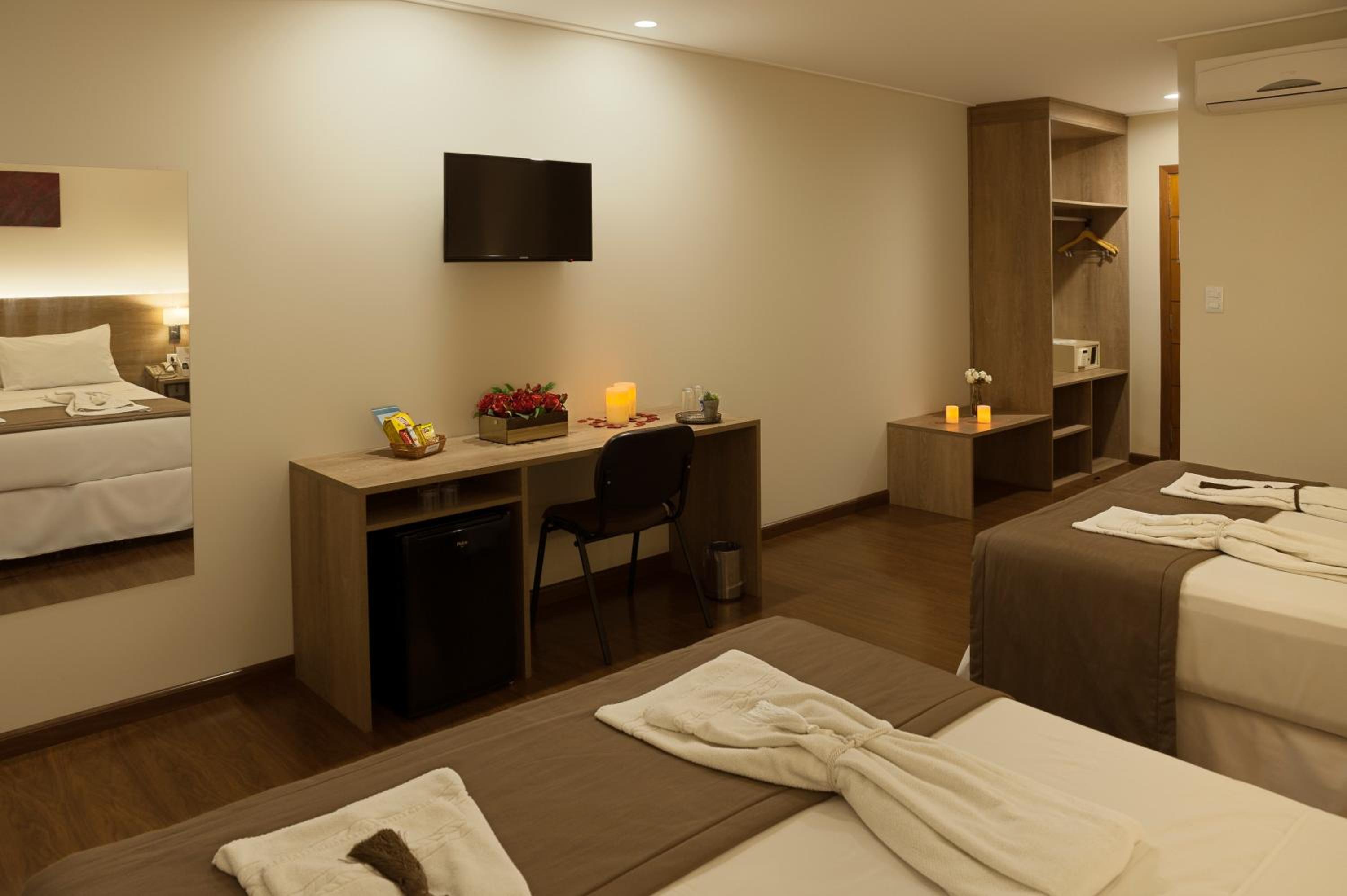 Superior Queen Room with Two Queen Beds photo 1