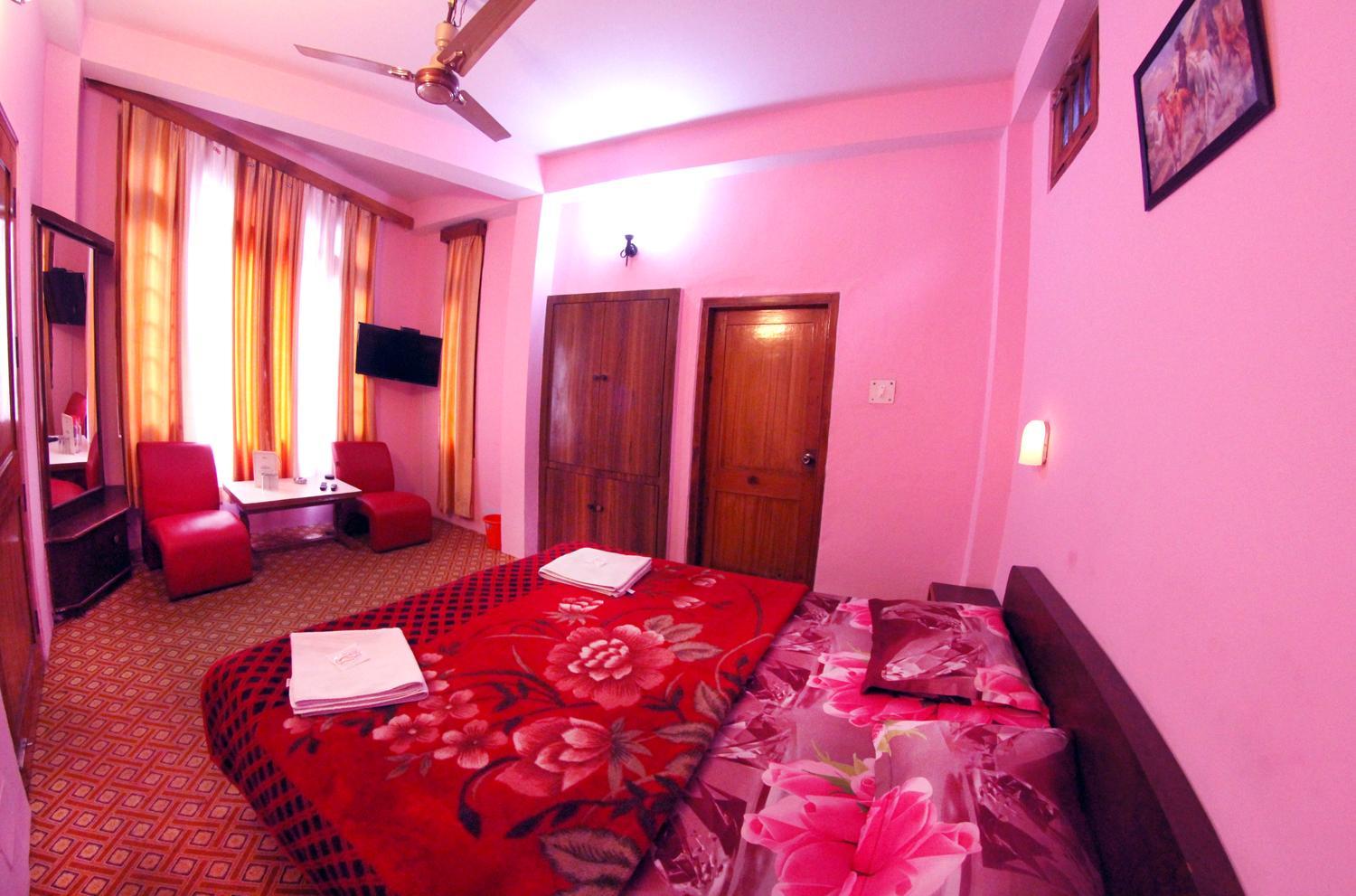 Deluxe Double Room photo 3