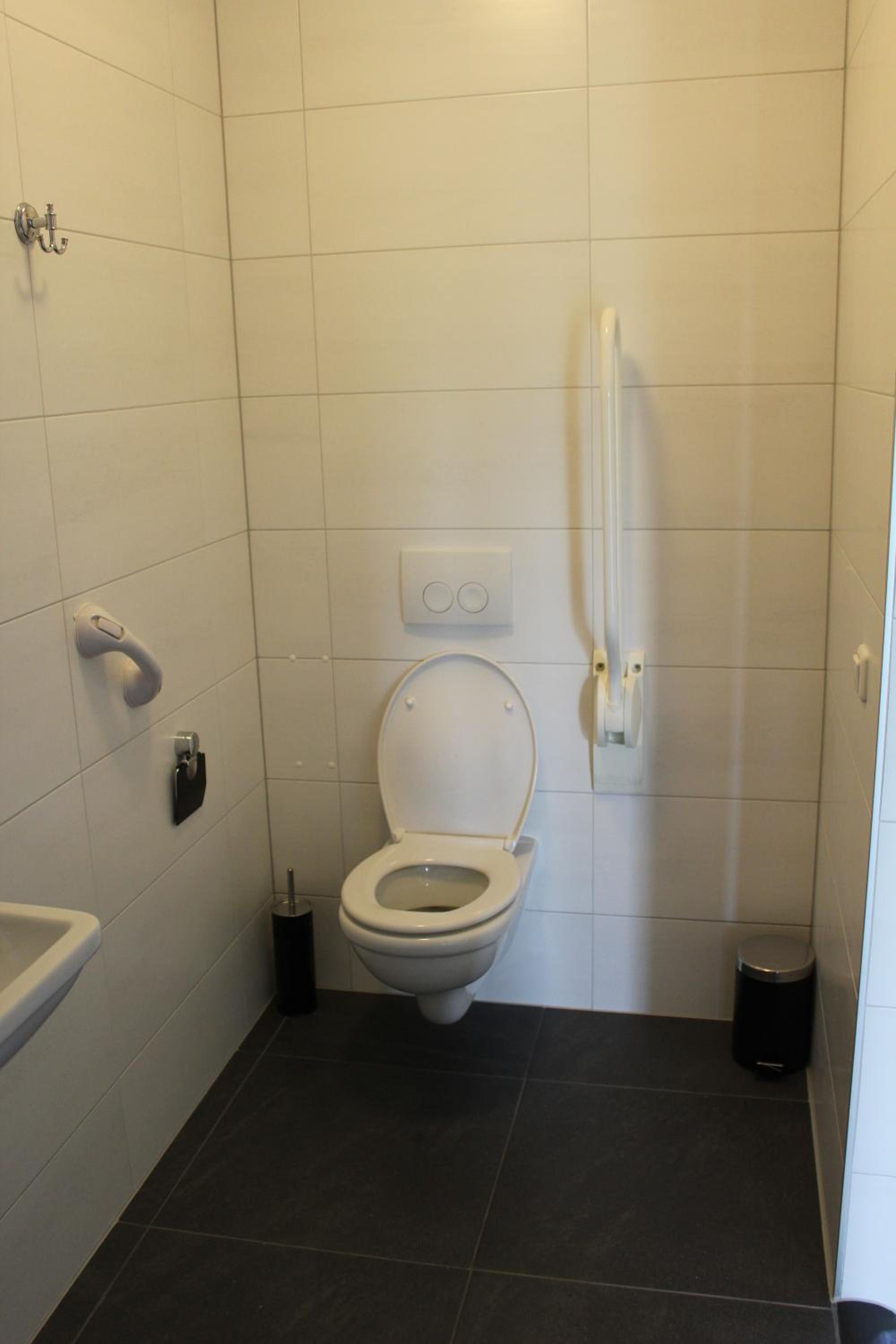 Double Room - Disability Access photo 3