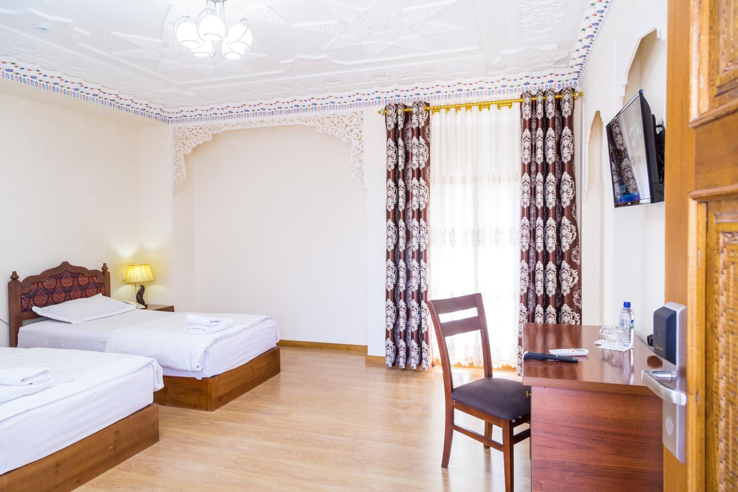 Double or Twin Room - Photo 4