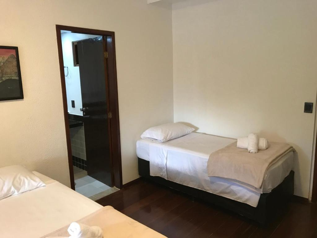 Deluxe King Suite - Photo 11