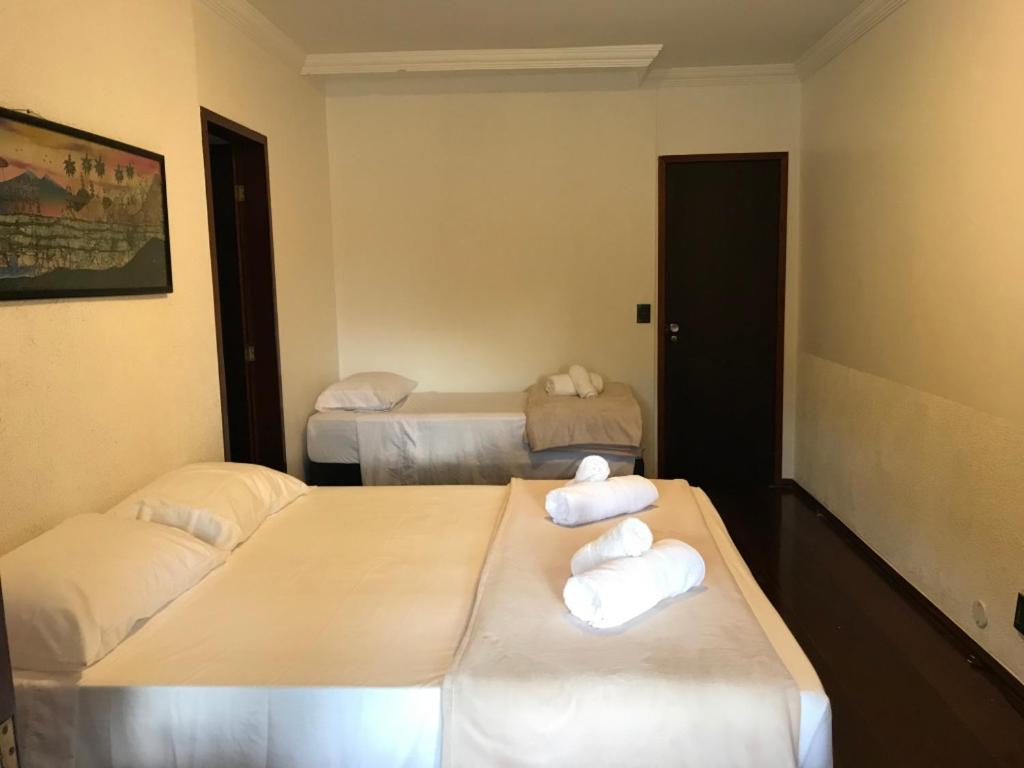 Deluxe King Suite - Photo 12