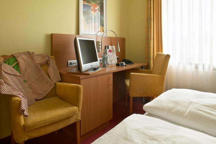 Standard Double Room - Photo 4