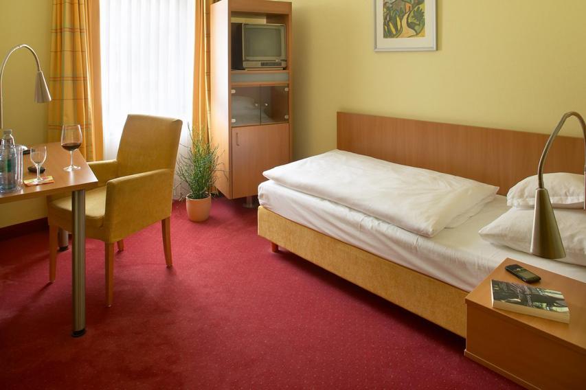 Standard Single Room photo 2