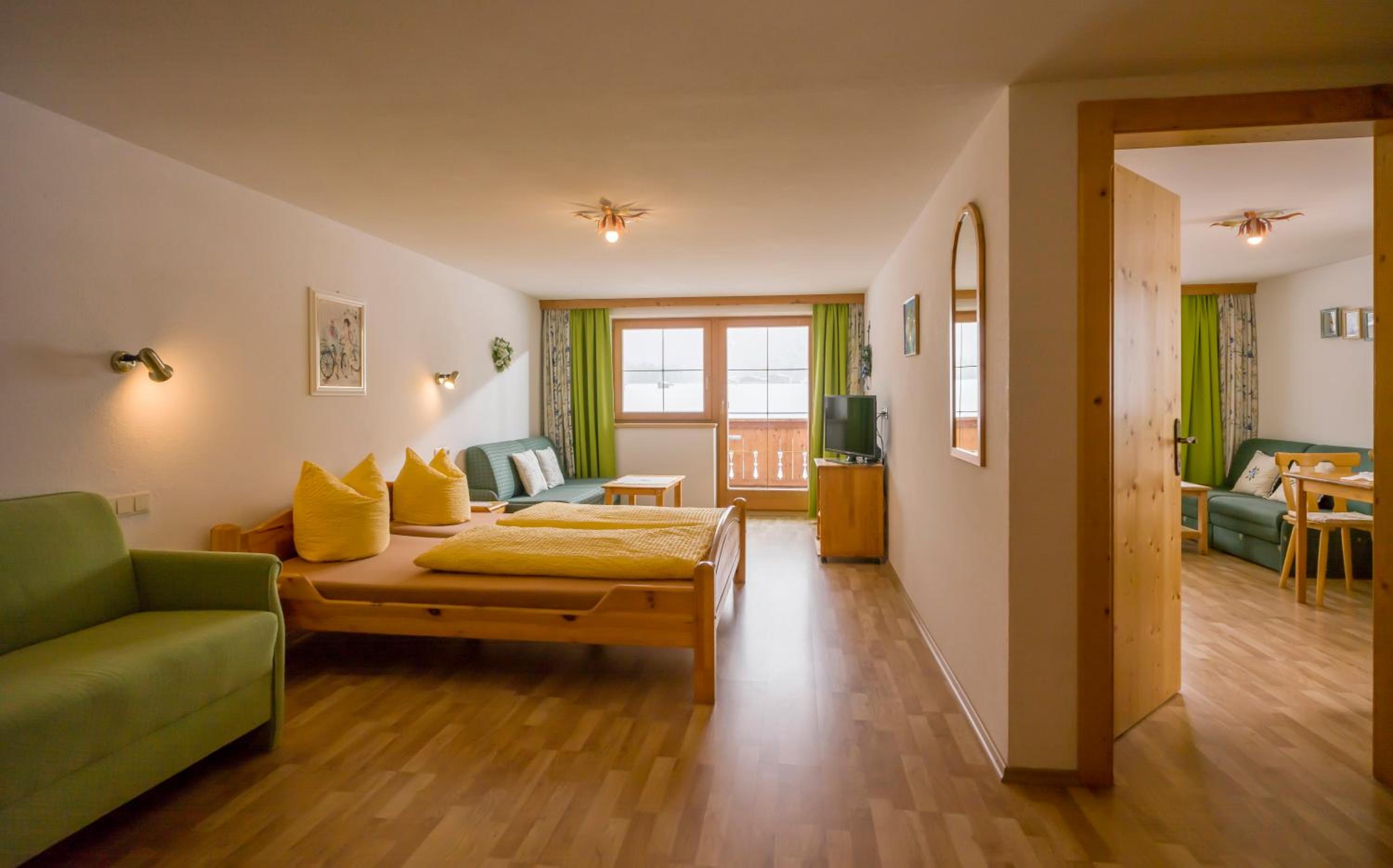 One-Bedroom Apartment photo 1