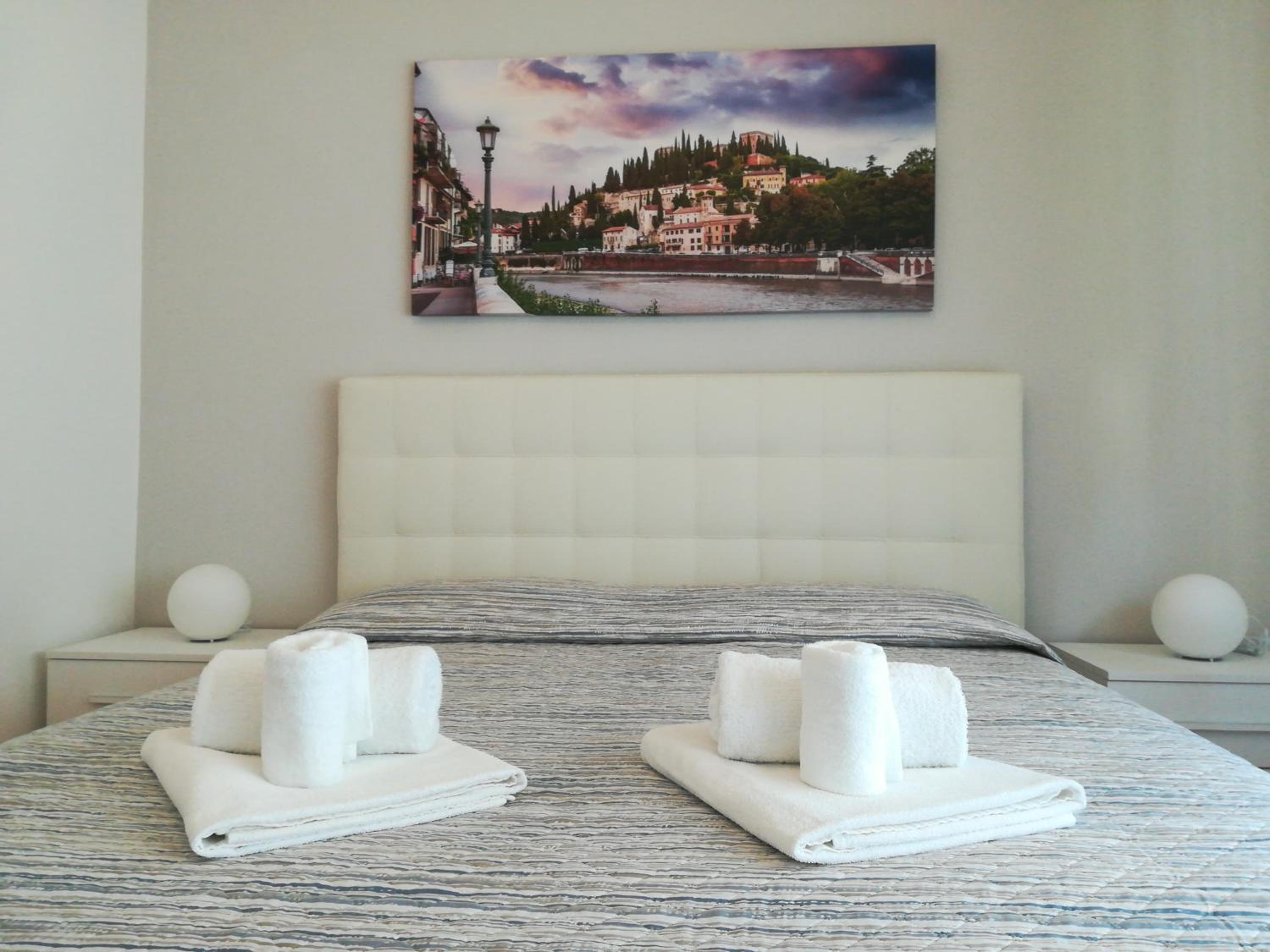 Double Room with Private Bathroom - Photo 1