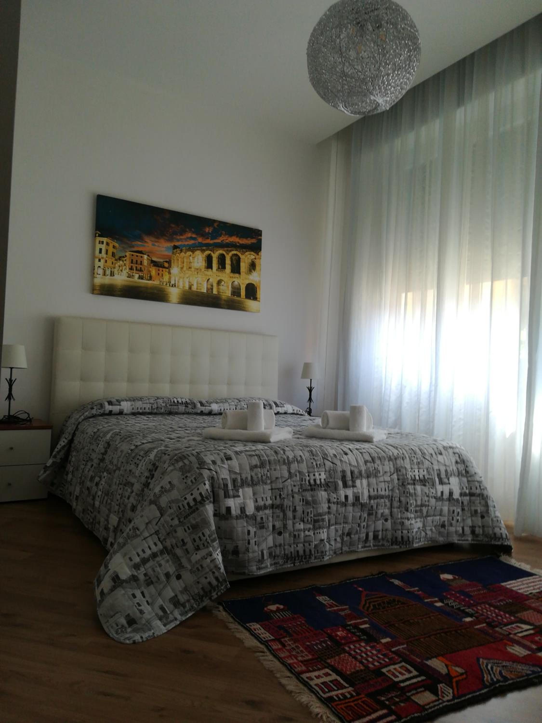 Deluxe Double Room with Private Bathroom - Photo 29