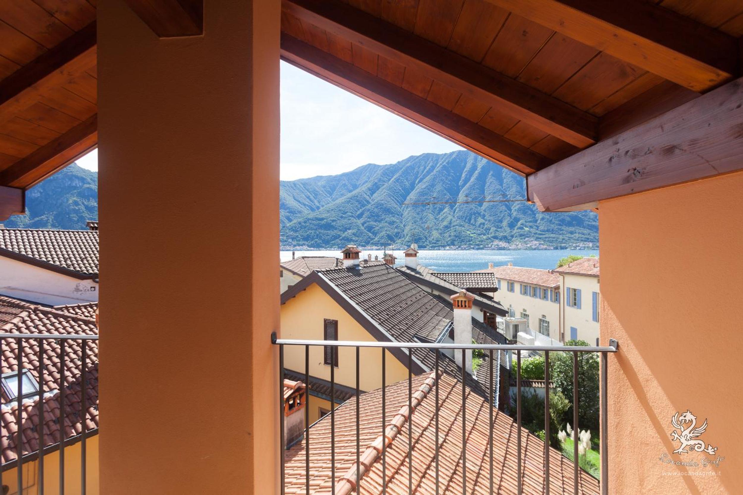 Double Room with Lake View photo 3