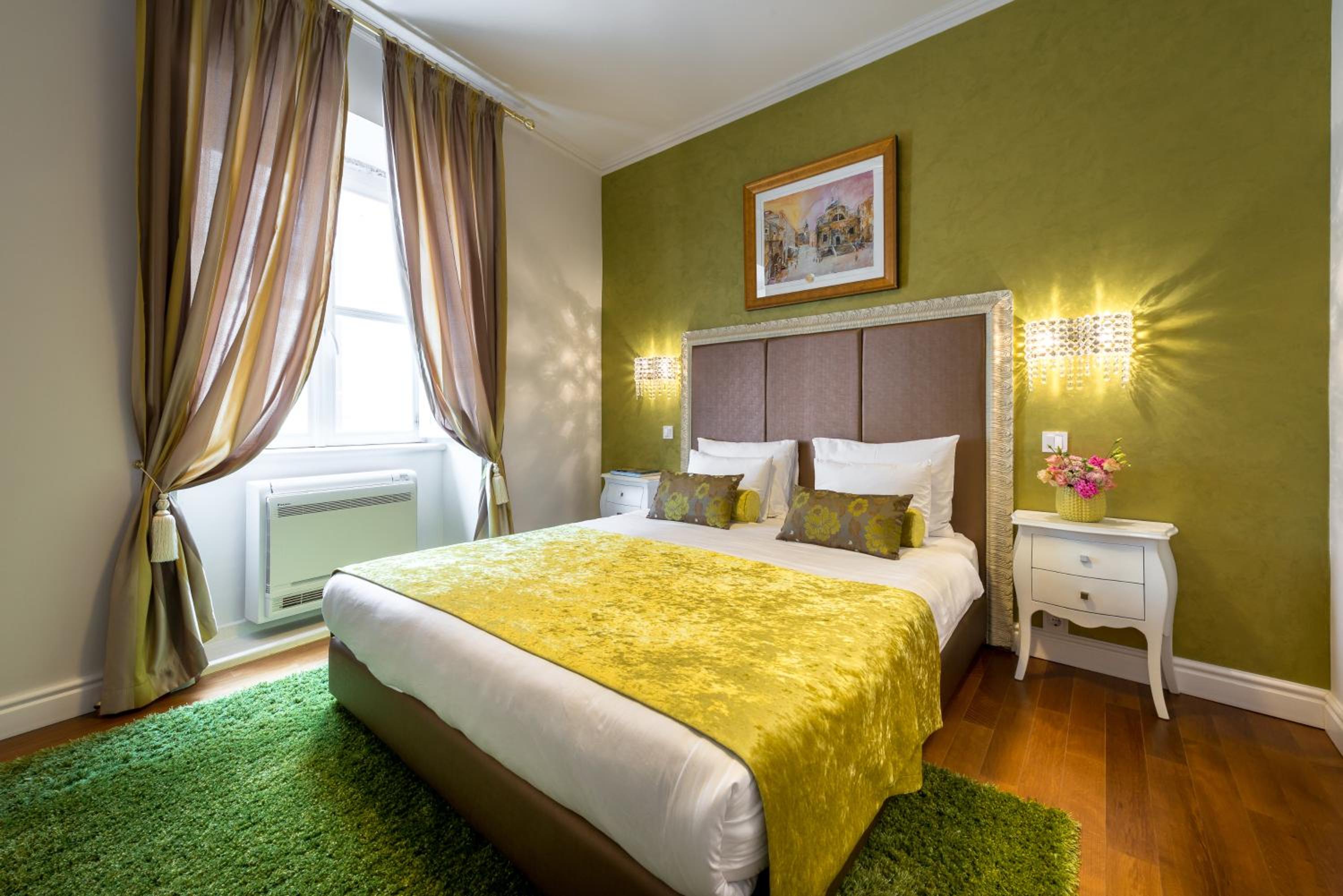 Executive Suite photo 2