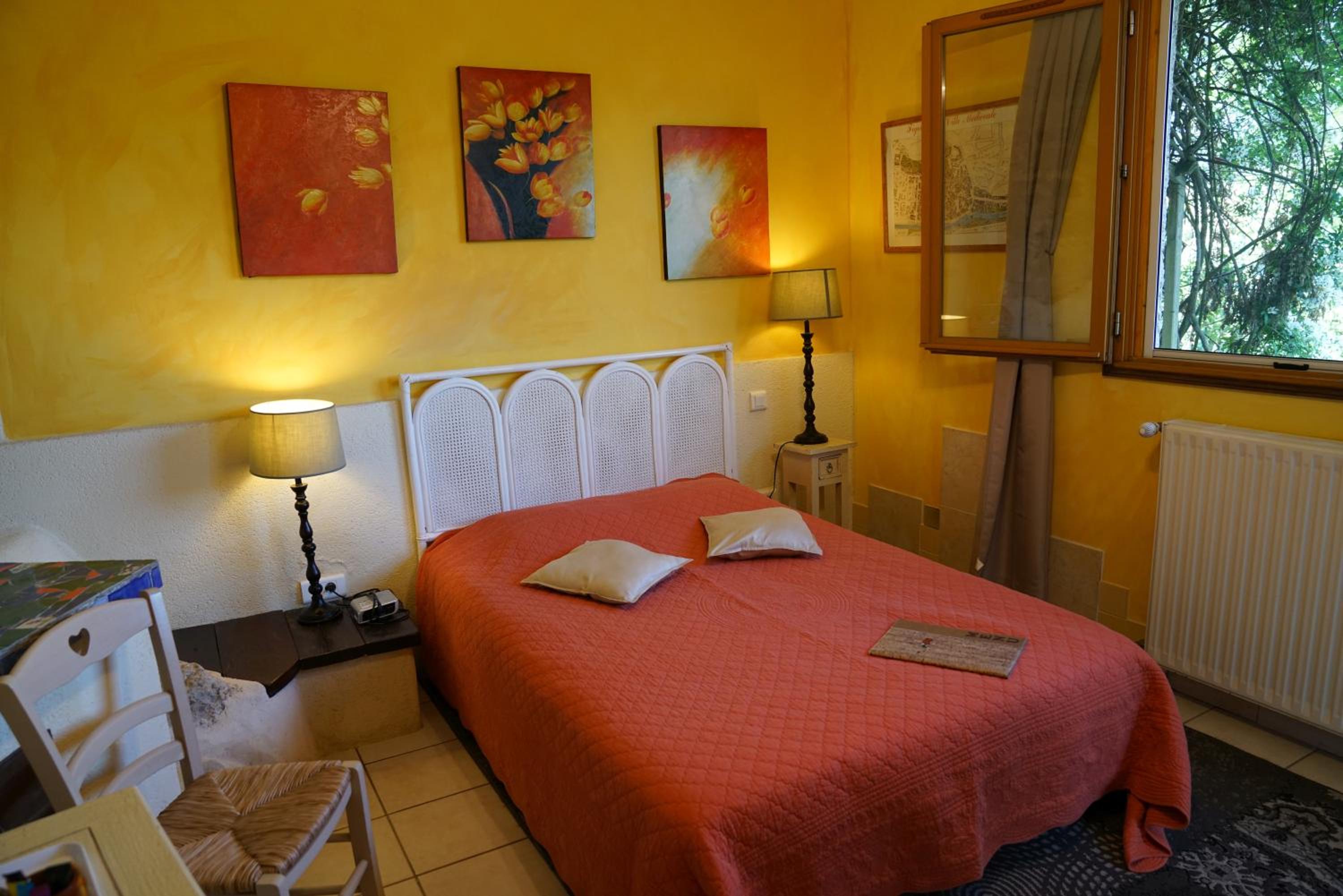 Single Room with Private Bathroom