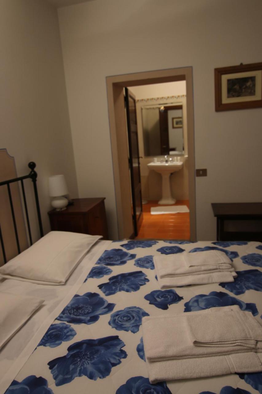 Double or Twin Room photo 2