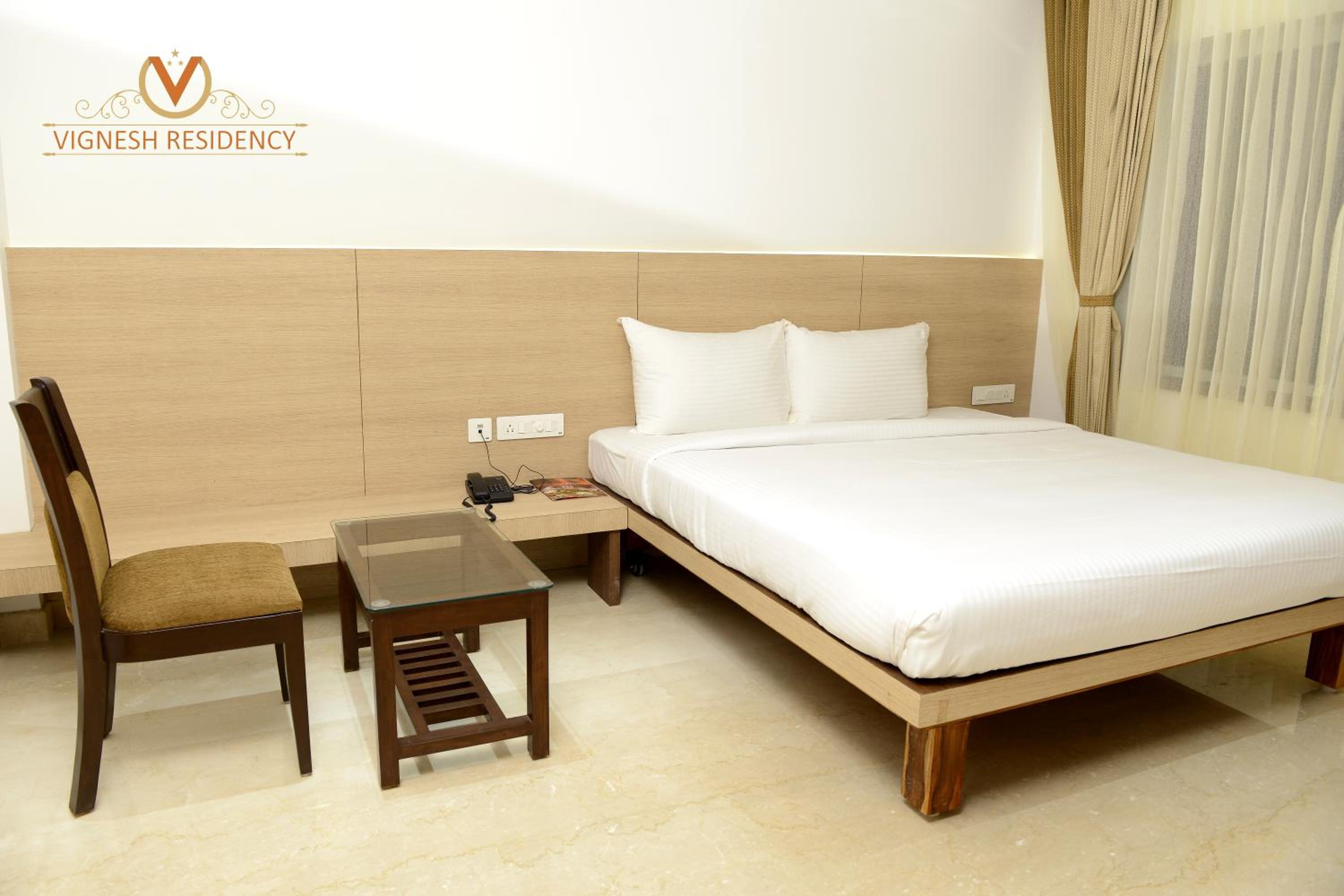 Executive Room - Photo 1
