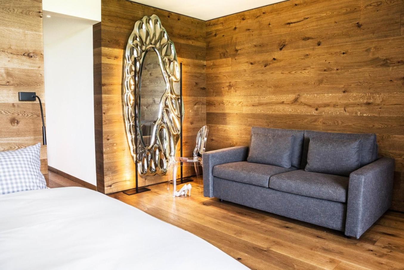 Junior Suite with Balcony photo 1