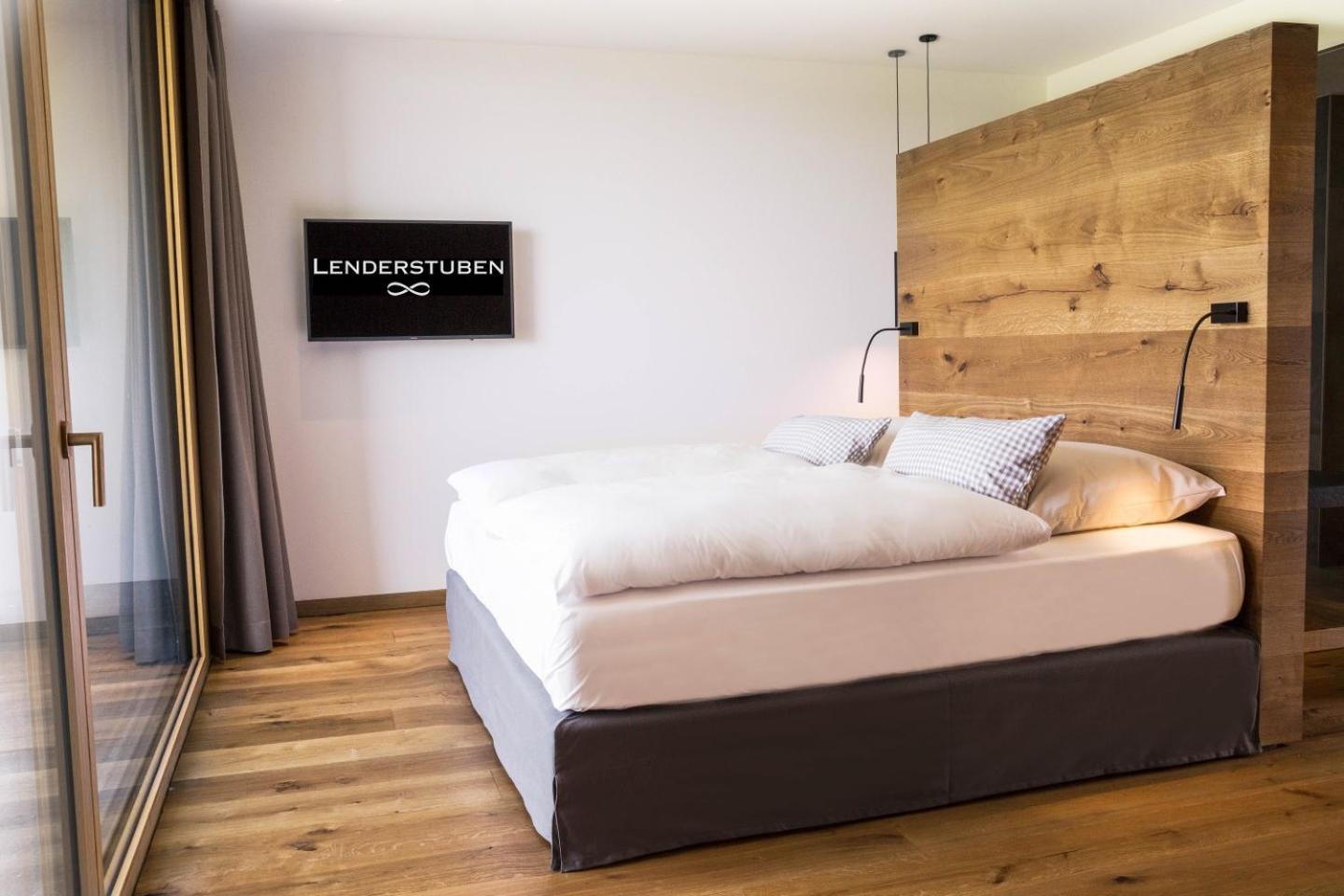 Junior Suite with Balcony photo 2