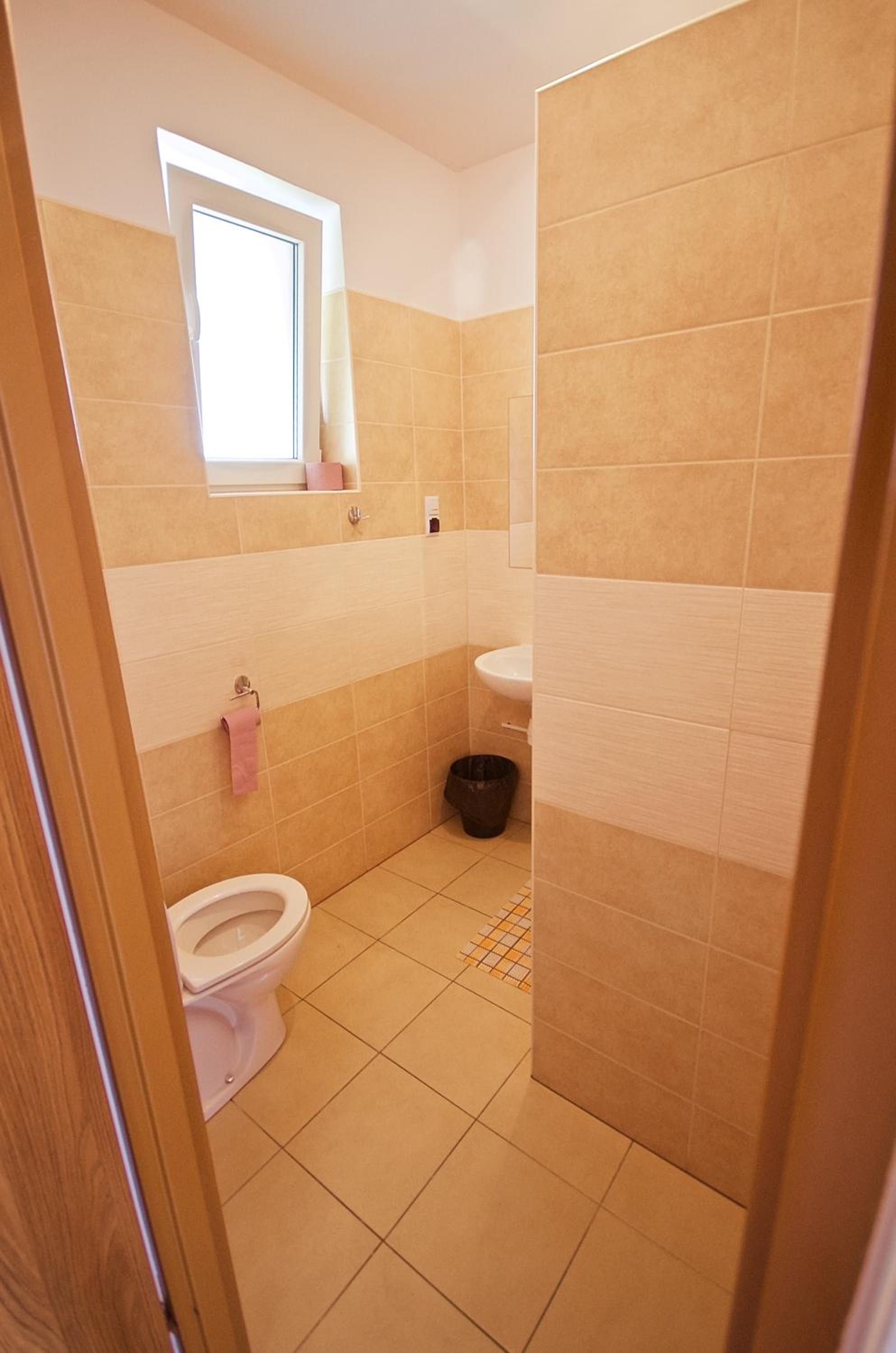 Two-Bedroom Chalet - Photo 5