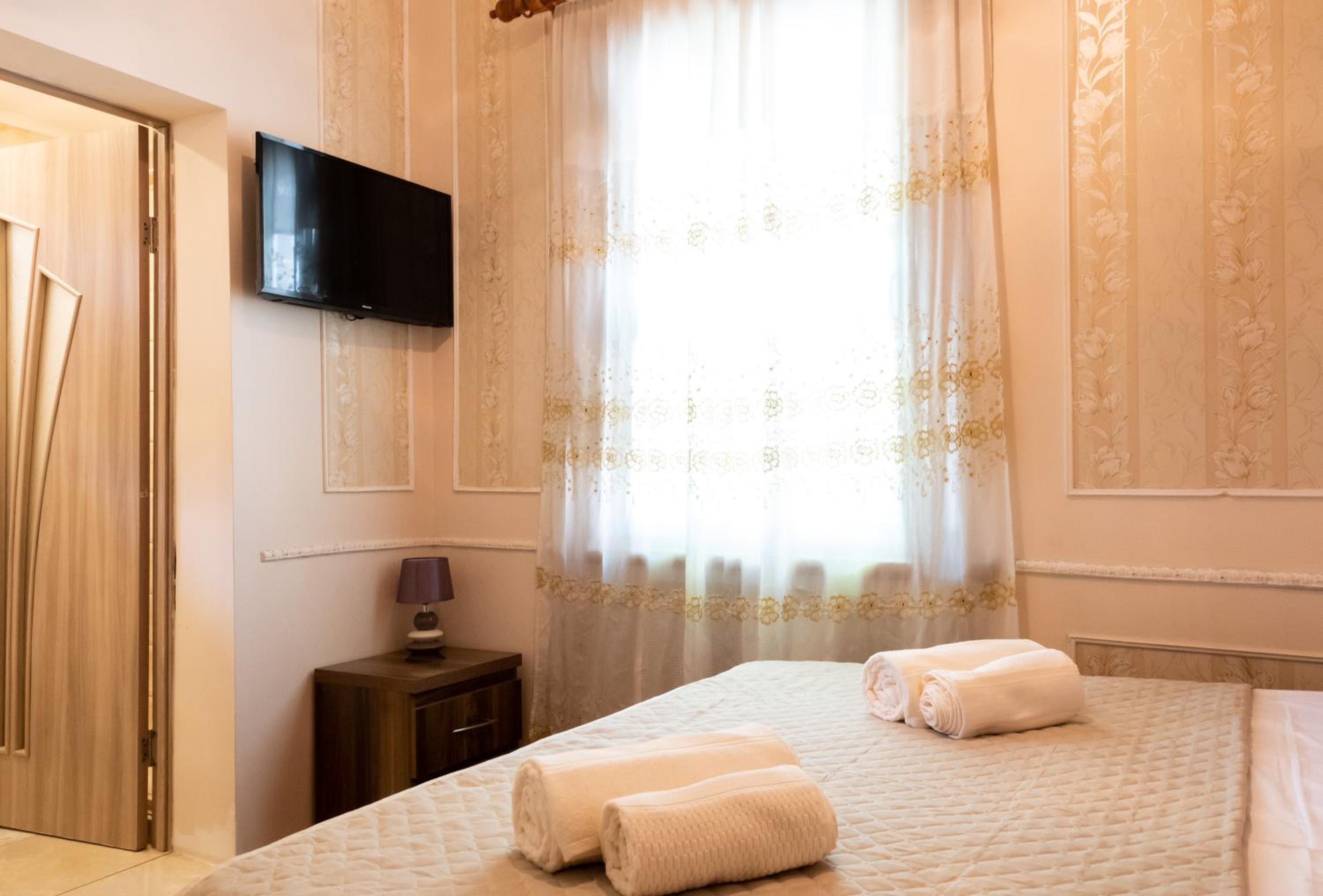 Single Room with Private Bathroom
