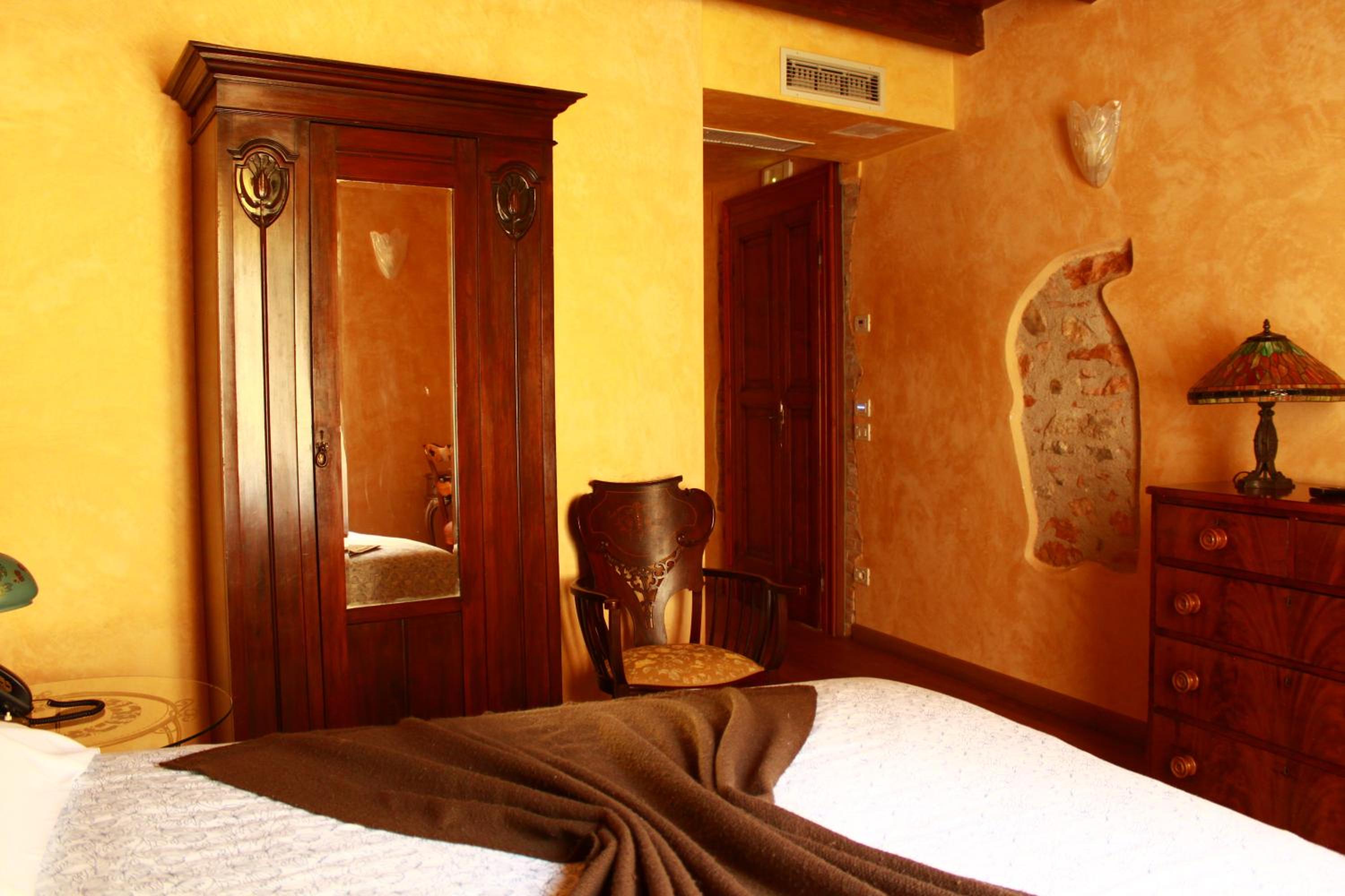 Double Room - Photo 4