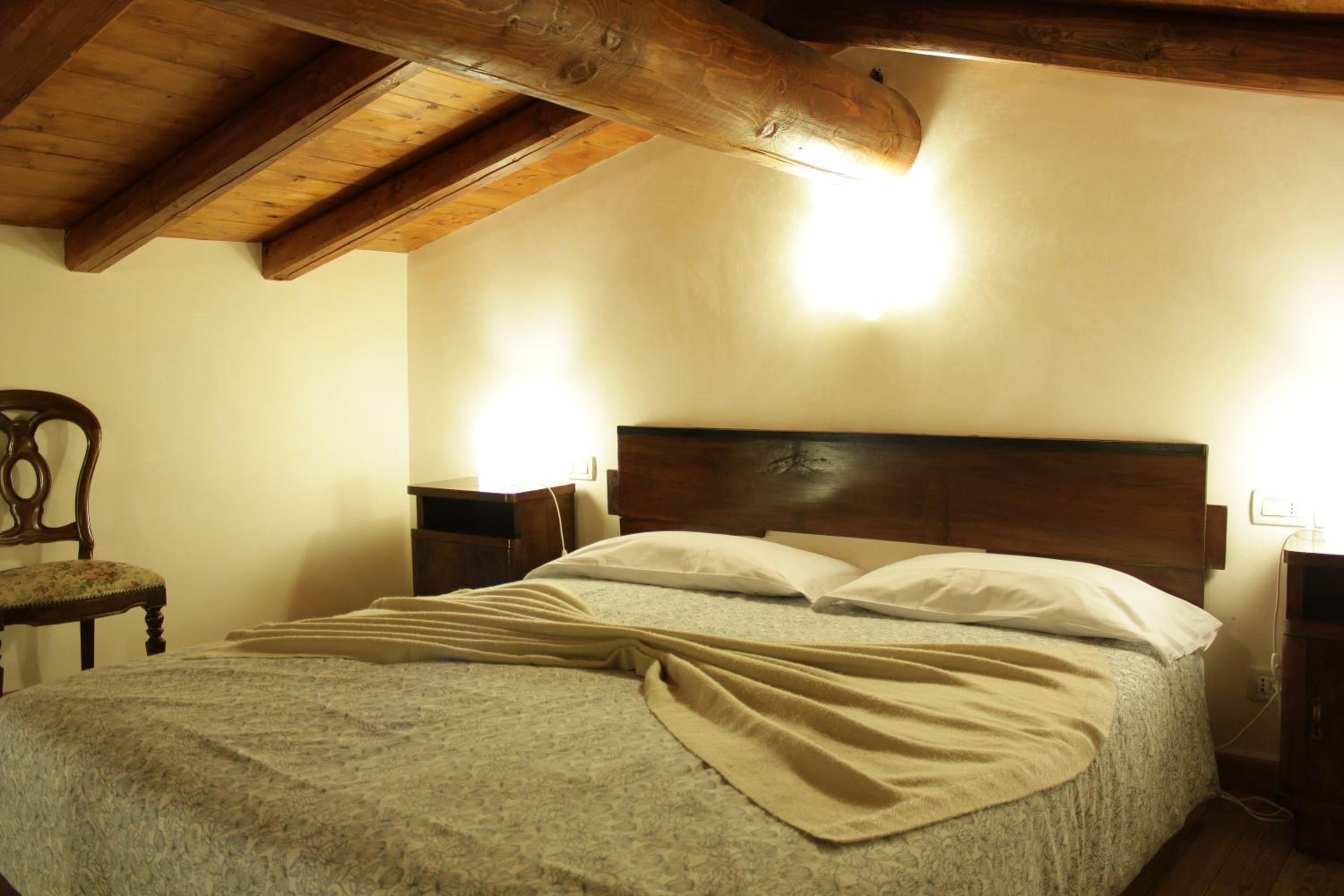 Double Room - Photo 3