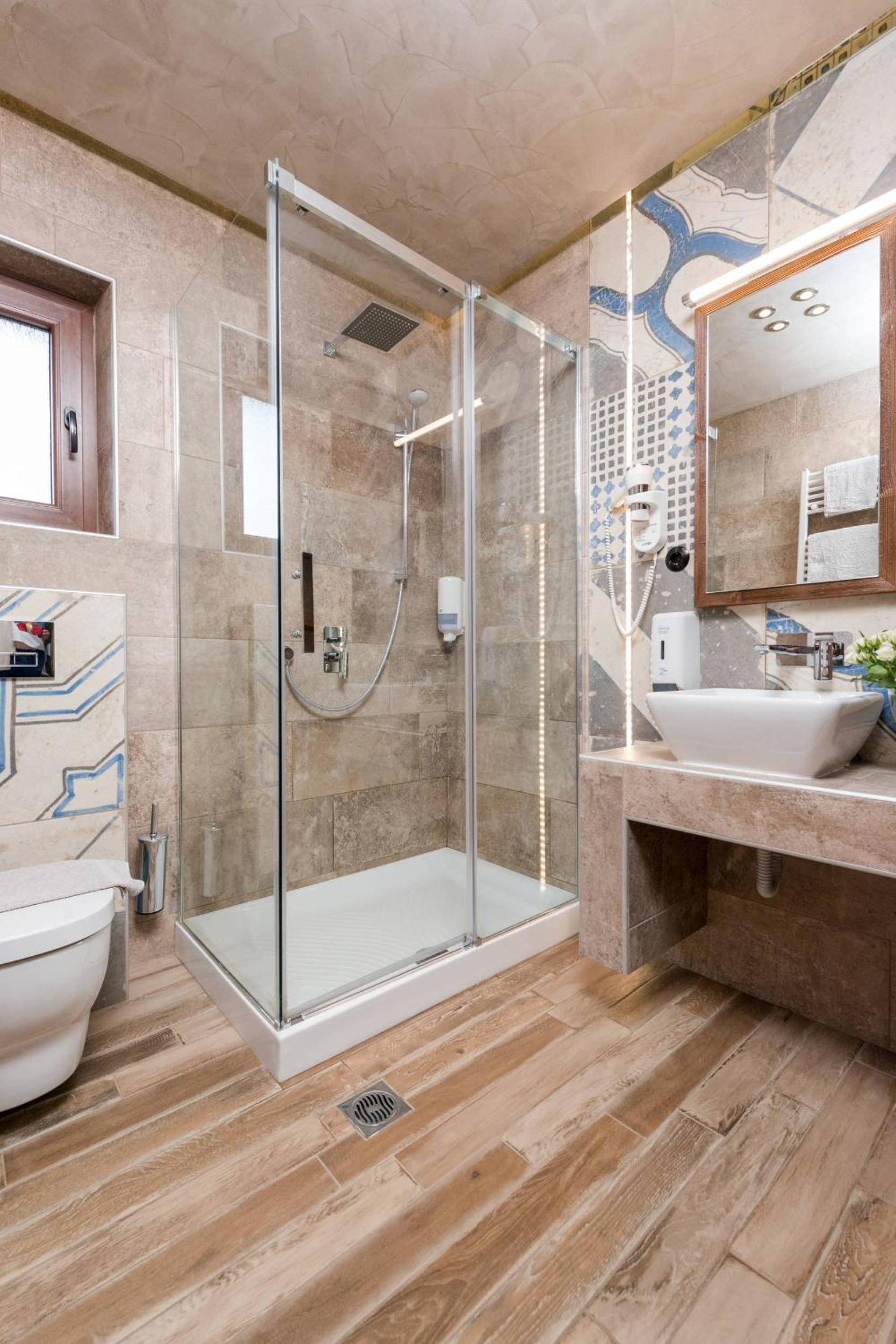  The Stone Room with Hot Tub - Photo 5