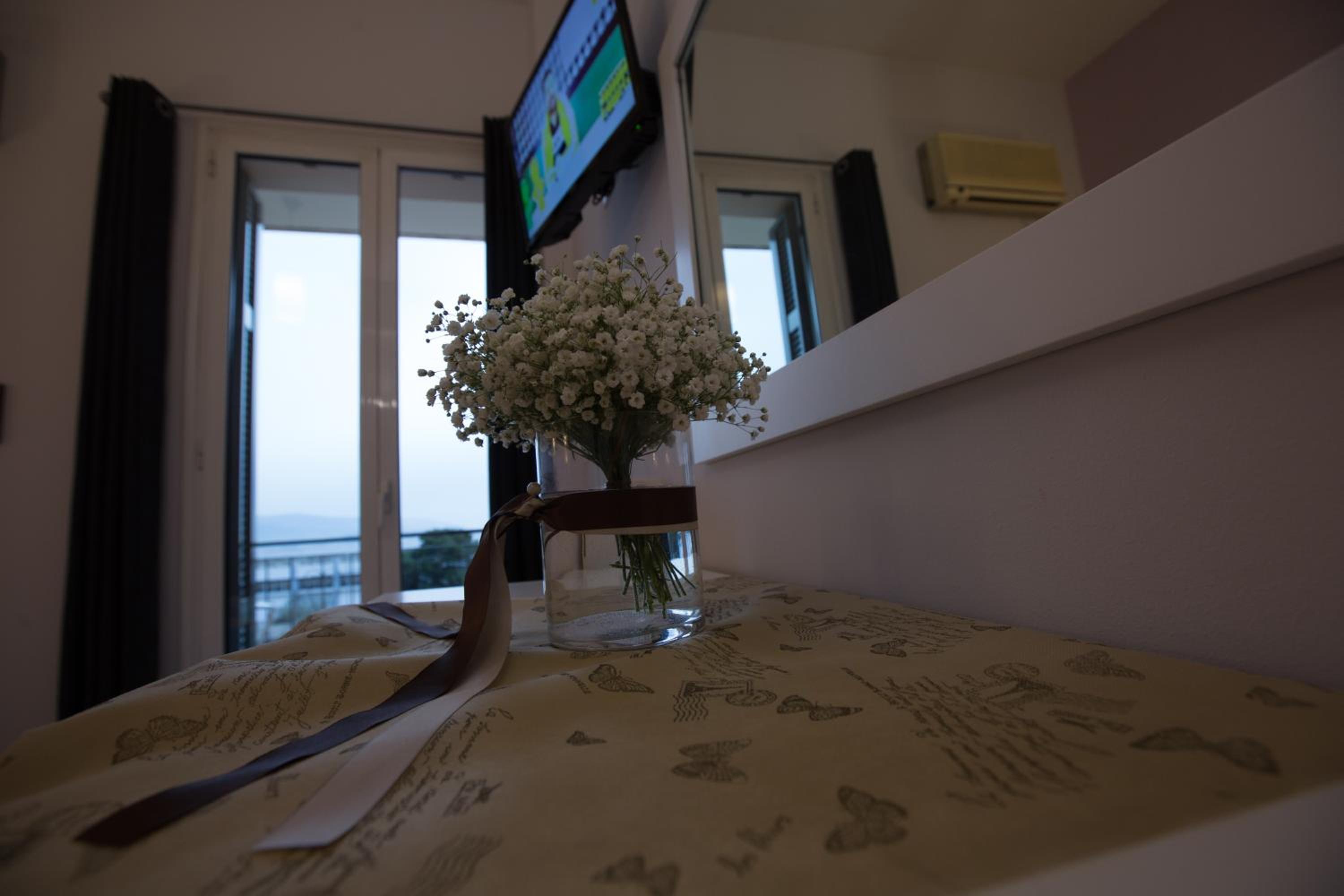Double or Twin Room with Mountain View photo 1