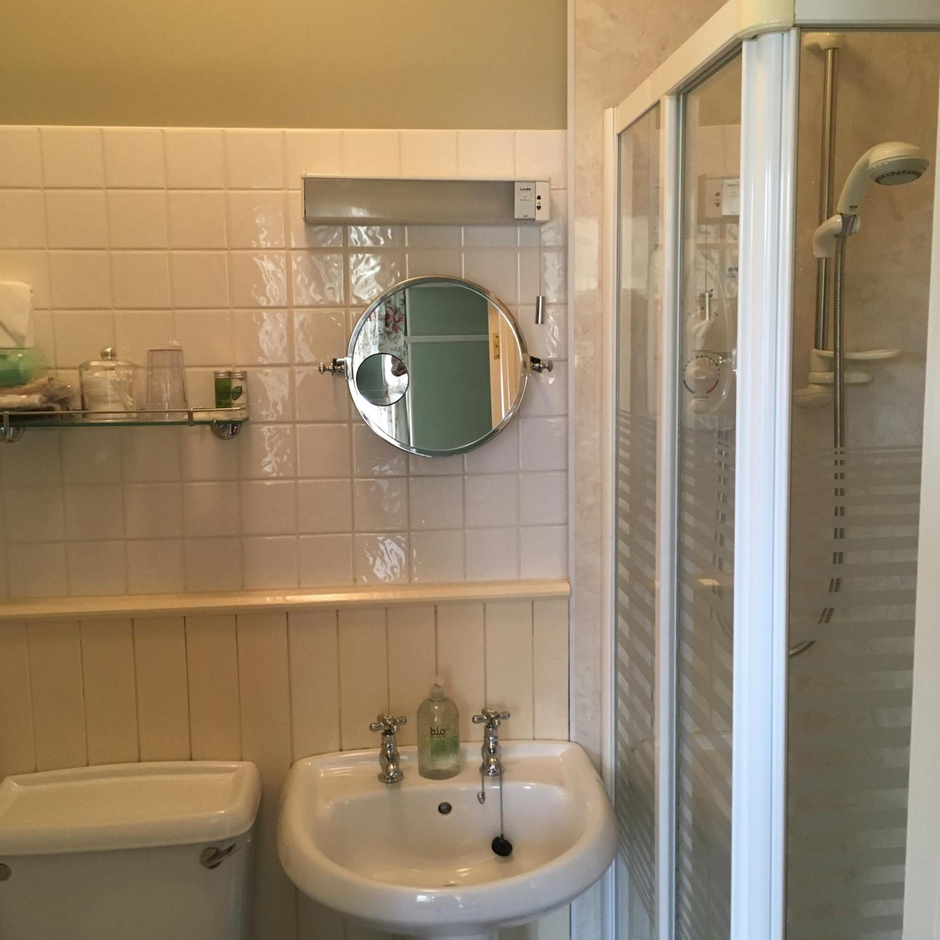 Double Room with Shower photo 3