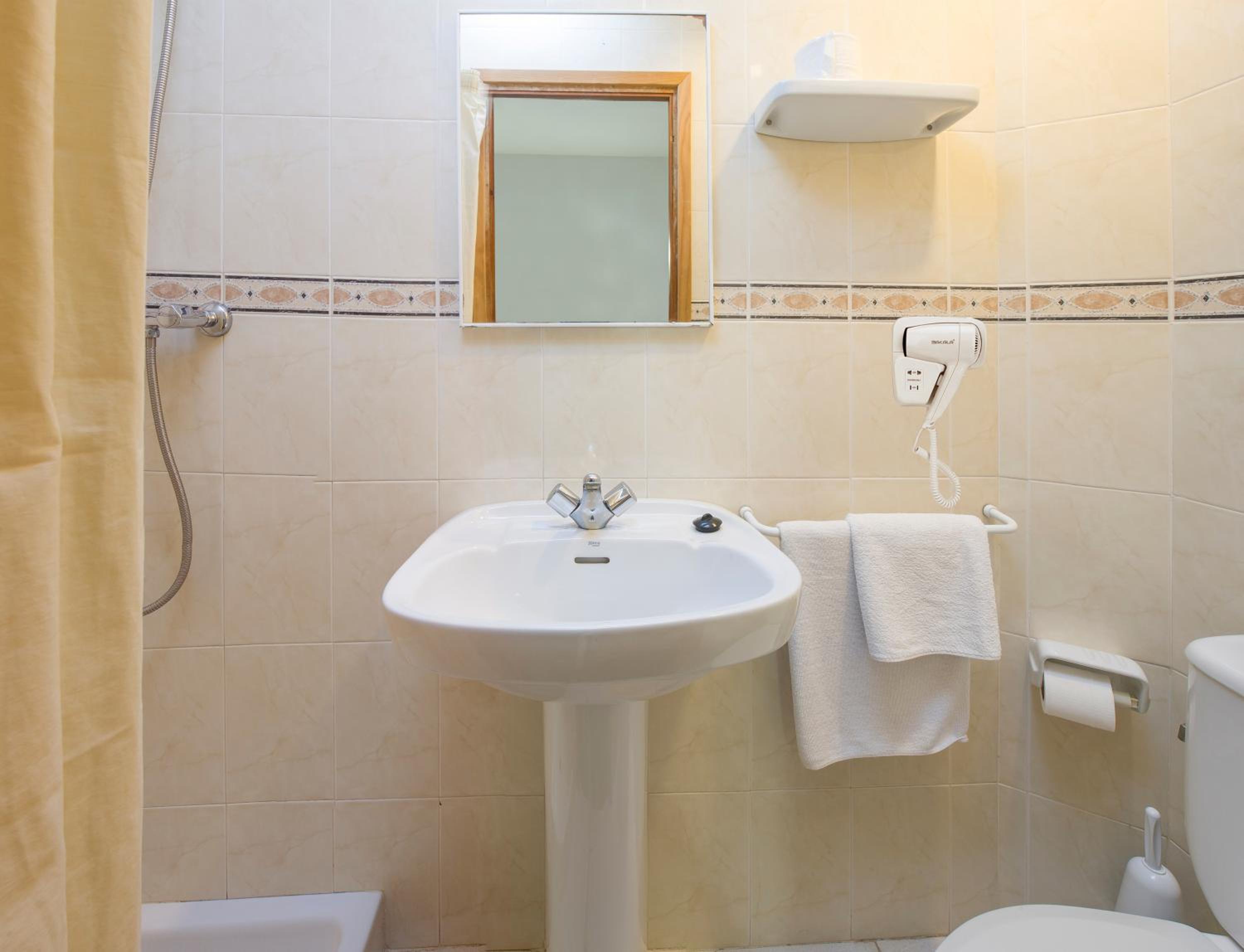 Single Room with air Conditioning and balcony photo 2