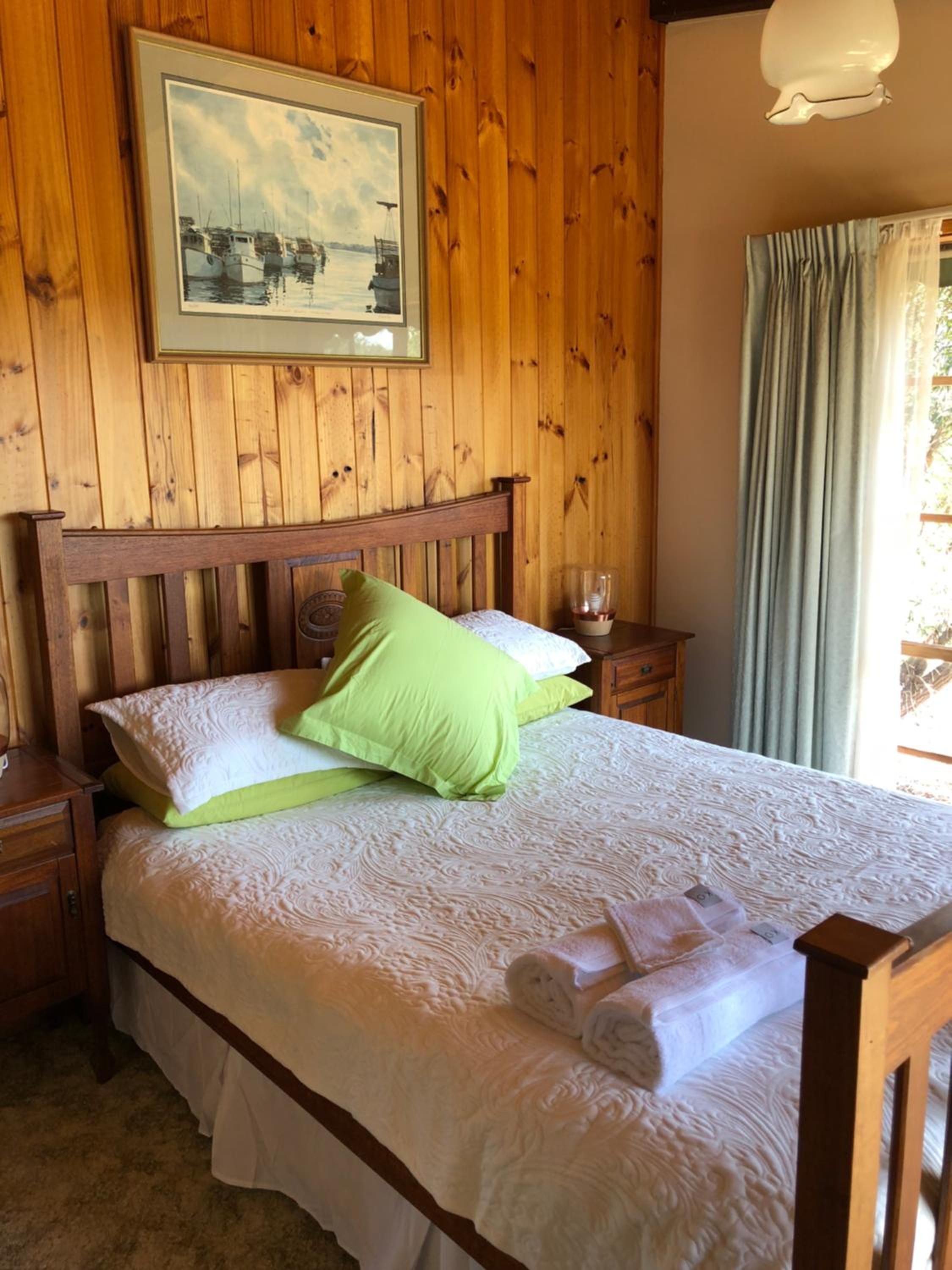 Deluxe Queen Suite photo 1