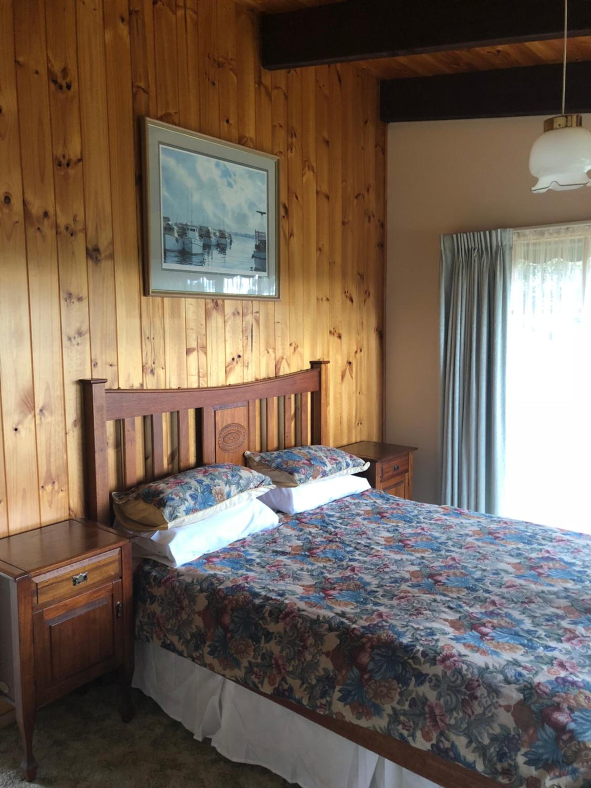 Deluxe Queen Suite photo 3