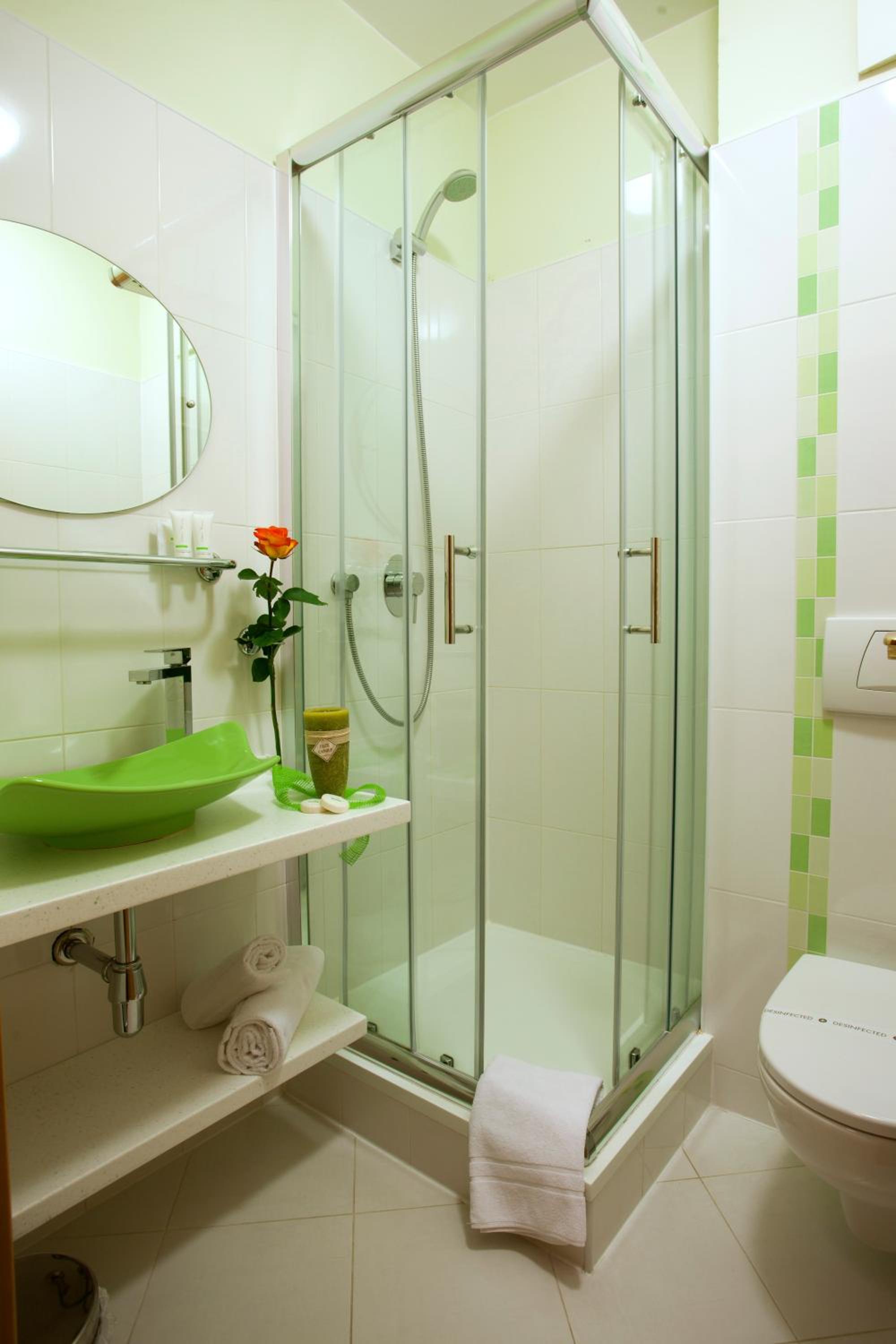 Double Room - Photo 7